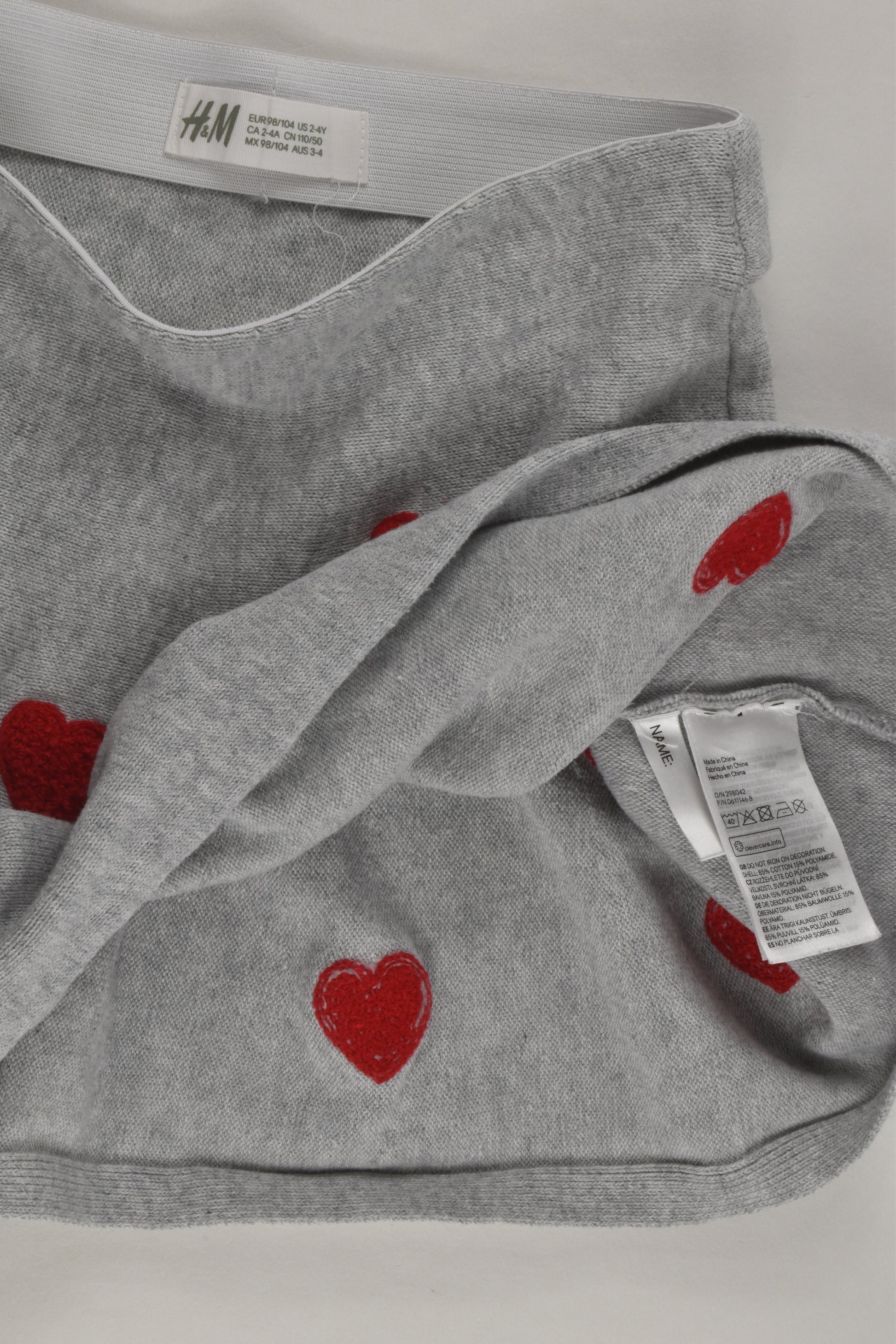 H&M Size 3-4 Love Hearts Knit Skirt