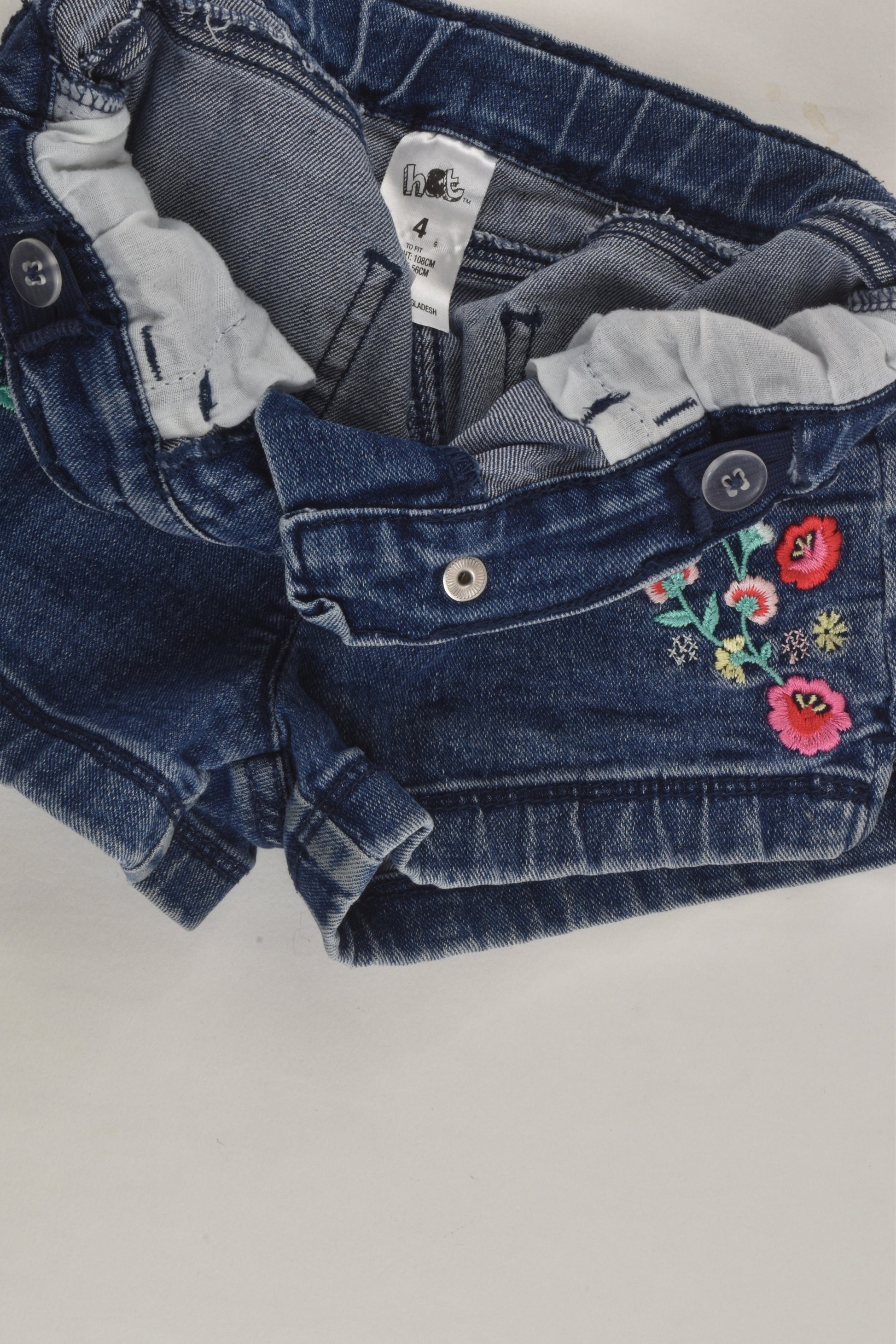 H&T Size 4 Embroidery Denim Shorts