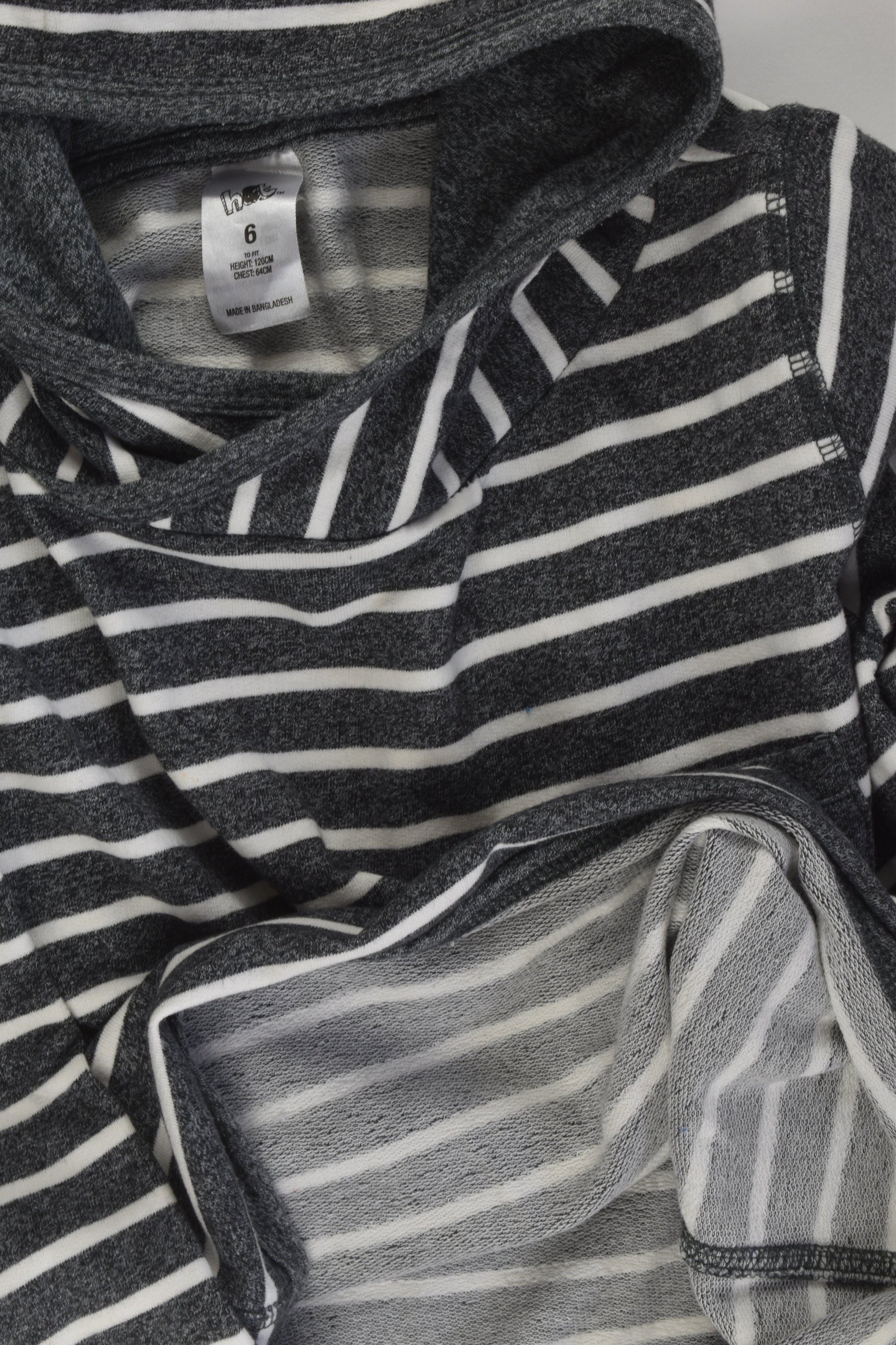 H&T Size 6 Hooded Top