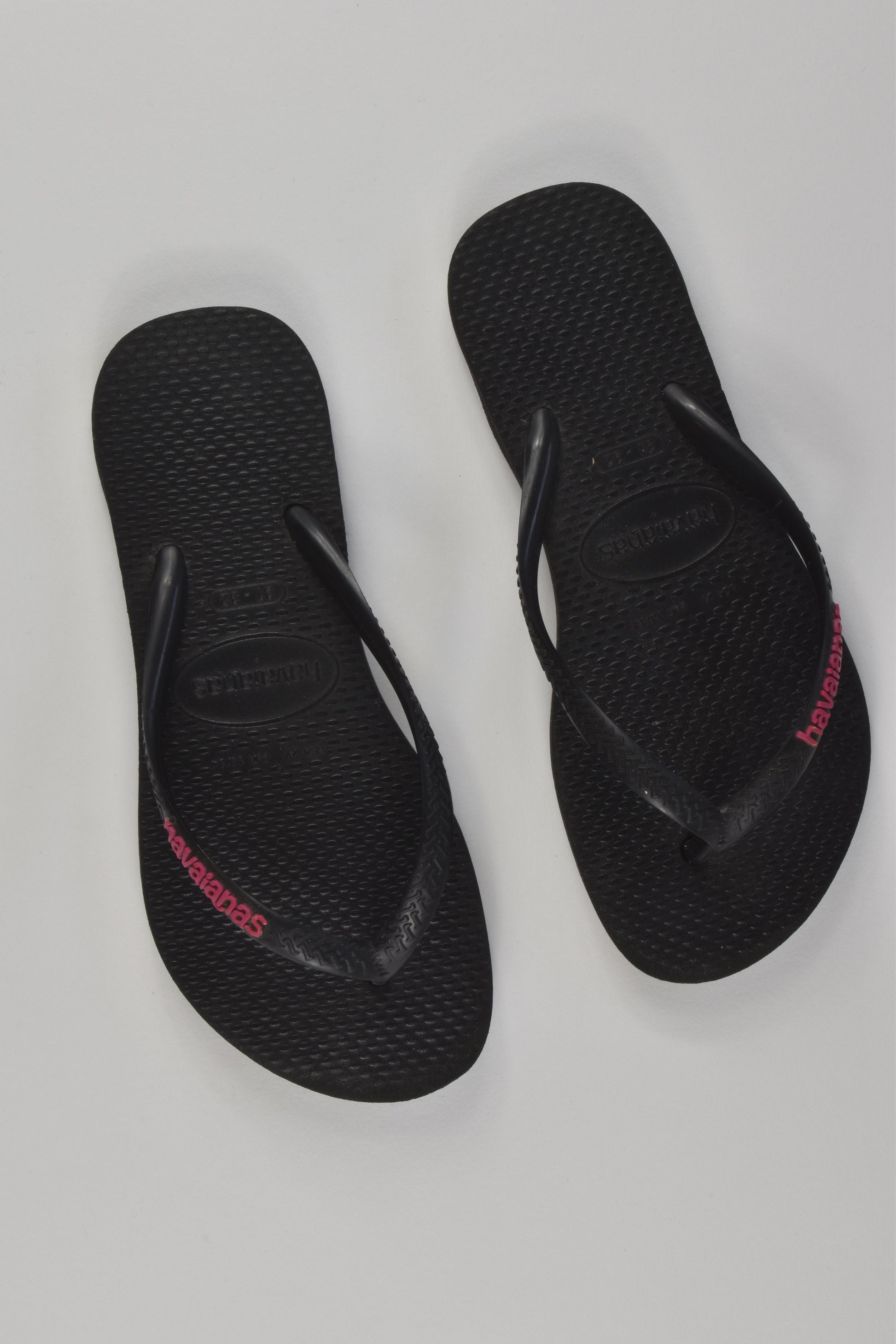 Havaianas Size US 2Y Thongs