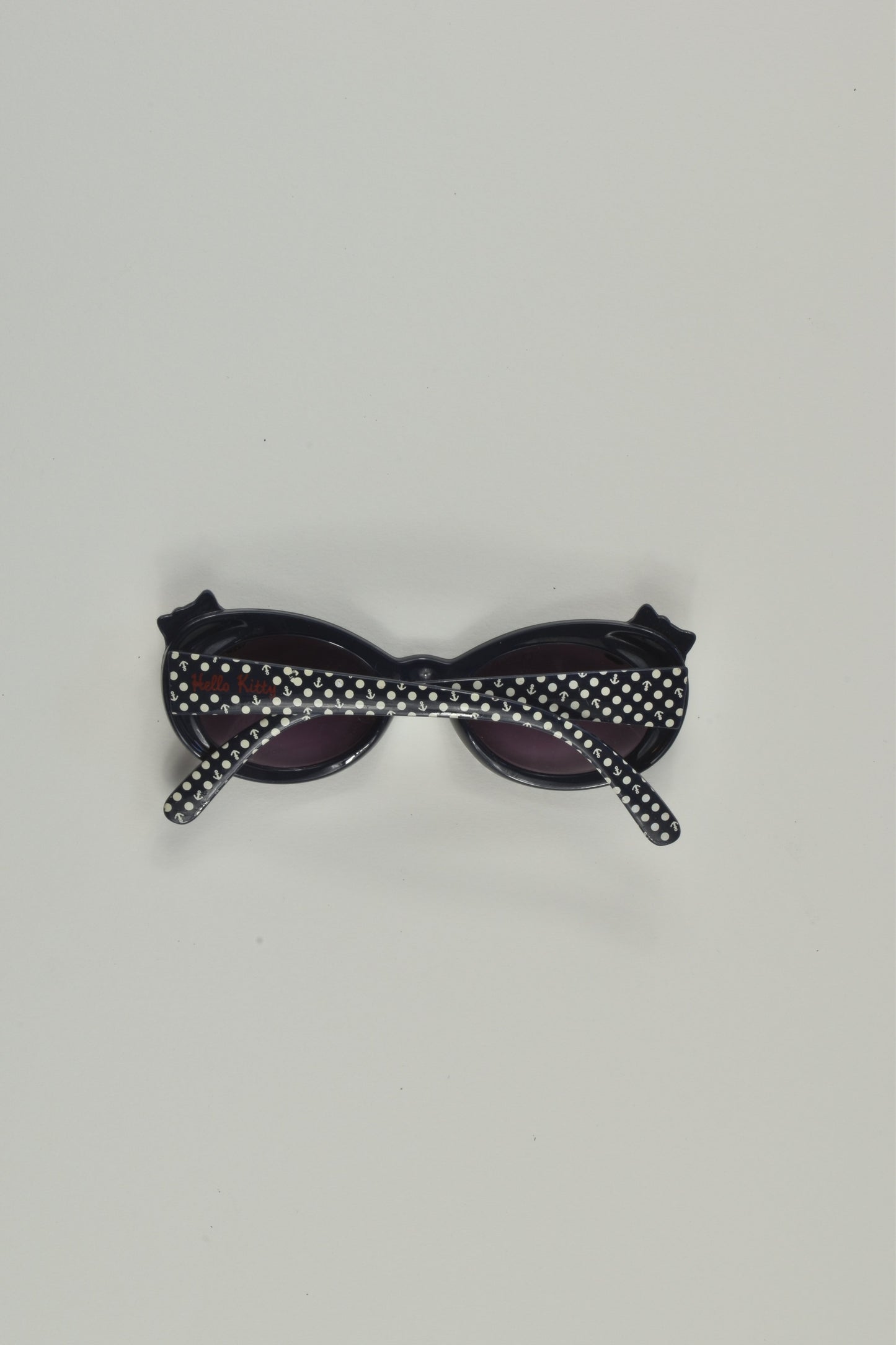 Hello Kitty Size approx 2-6 years Sunnies