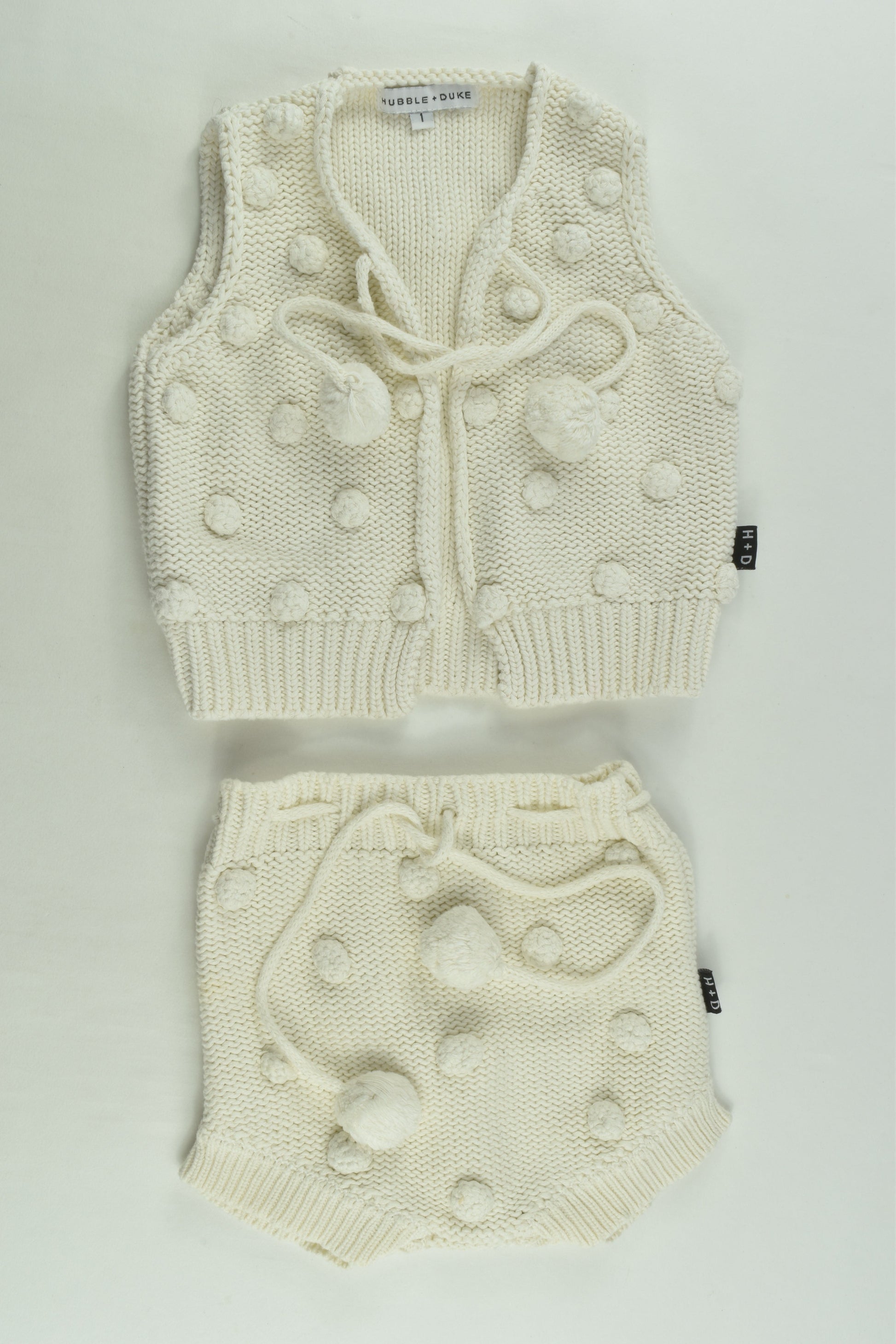 Hubble and Duke Size 1 Knit Outfit