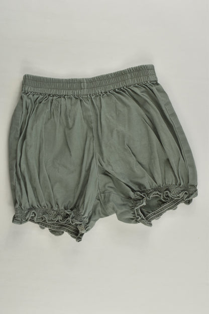 Hunny Bunny Size 2 (24 months) Floral Embroidery Back Pockets Shorts