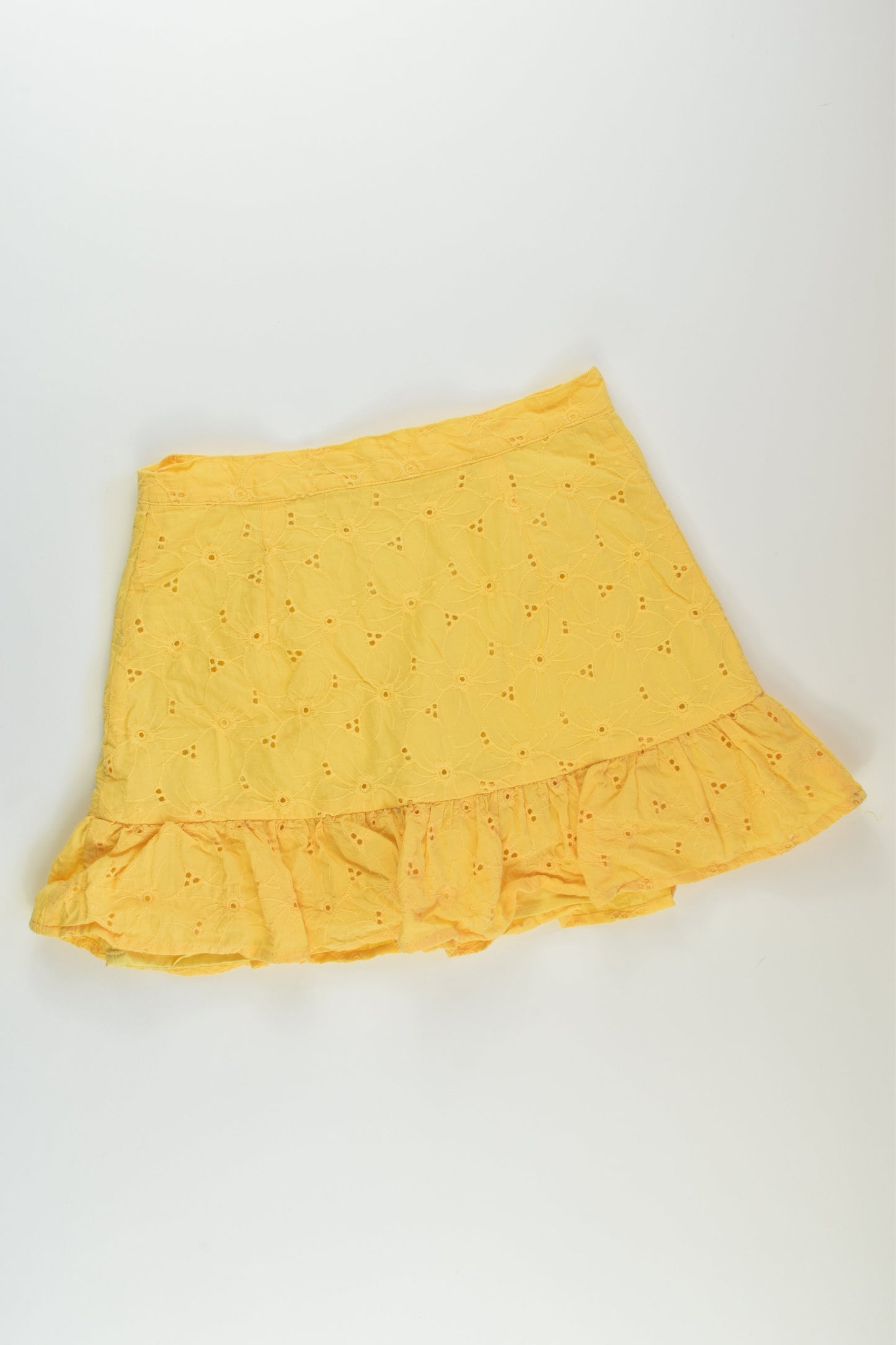 K-D Size 8 Lined Lace Skirt