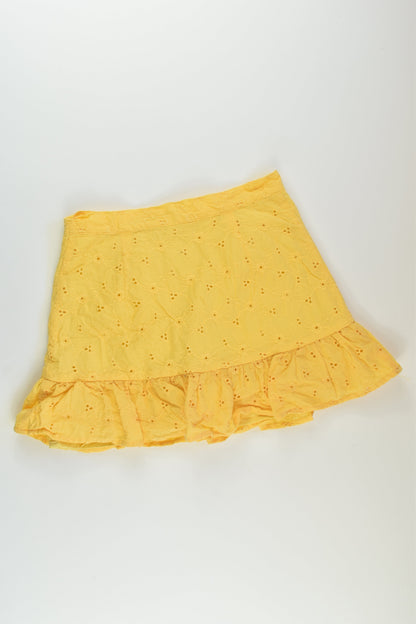 K-D Size 8 Lined Lace Skirt