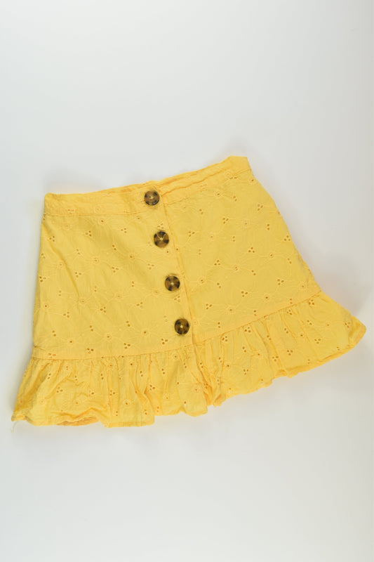K-D Size 8 Lined Lace Skirt