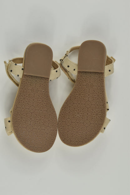 K-D Size 9 Sandals