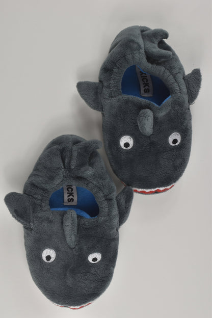 Kicks Size 9 Shark Slippers