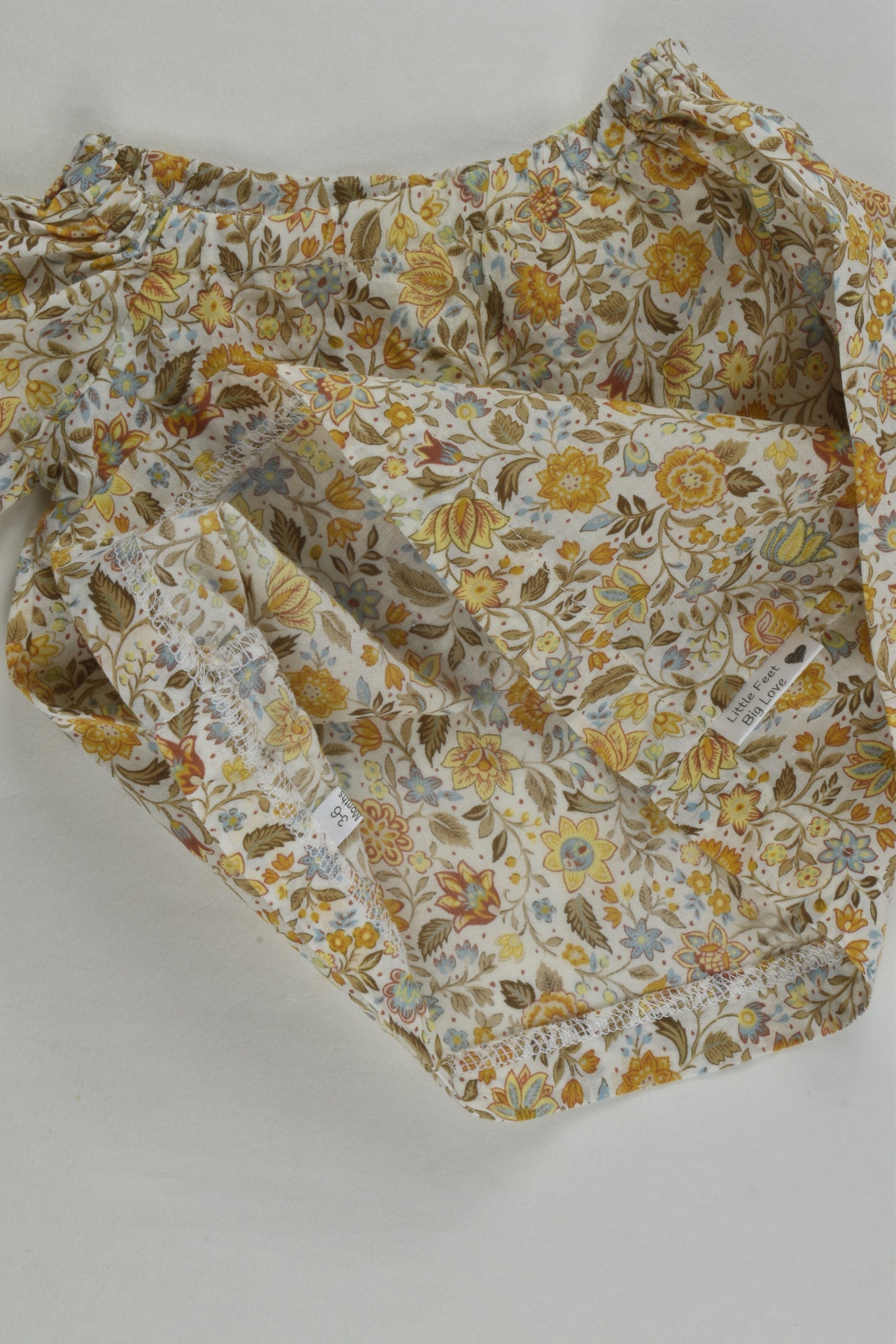 Little Feet Big Love Size 00 Floral Blouse
