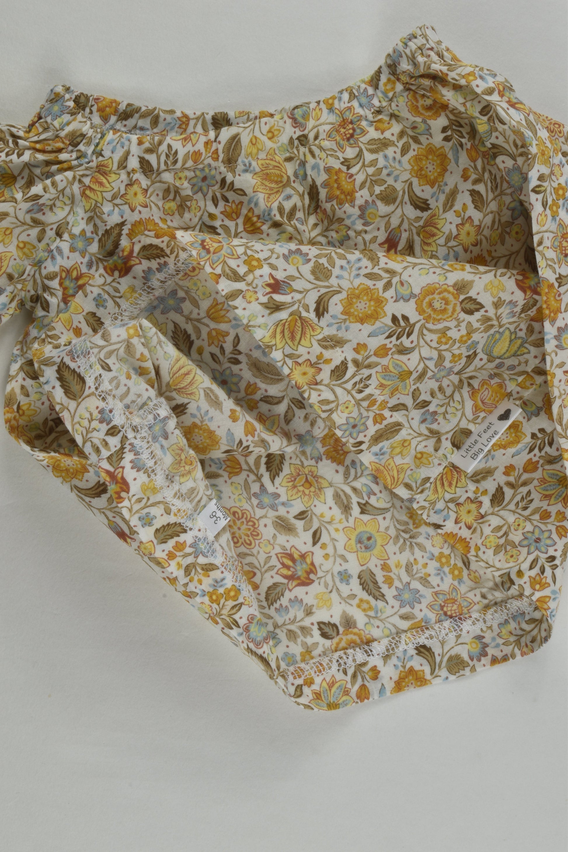 Little Feet Big Love Size 00 Floral Blouse