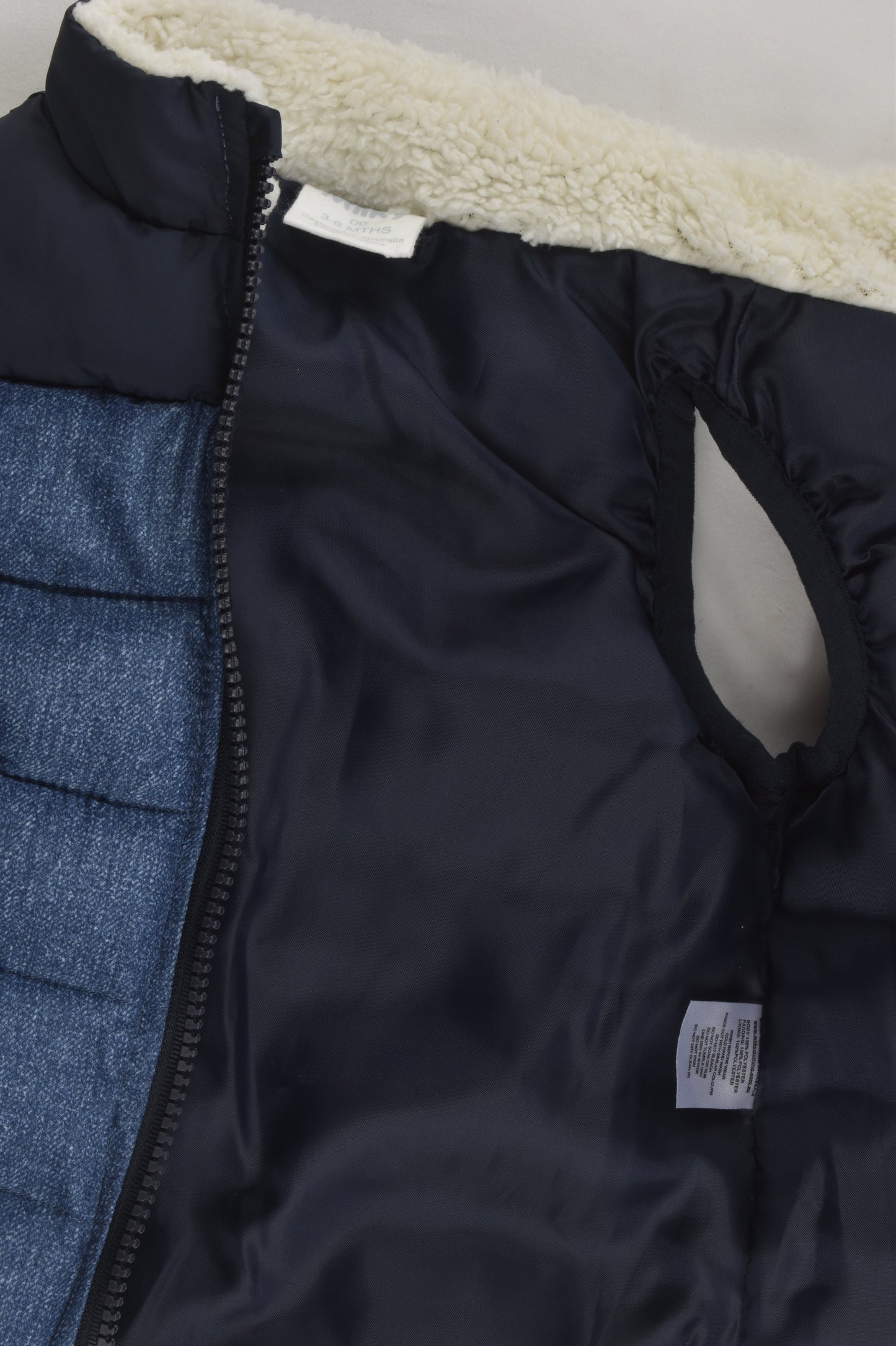 Milky Size 00 Puffer Vest