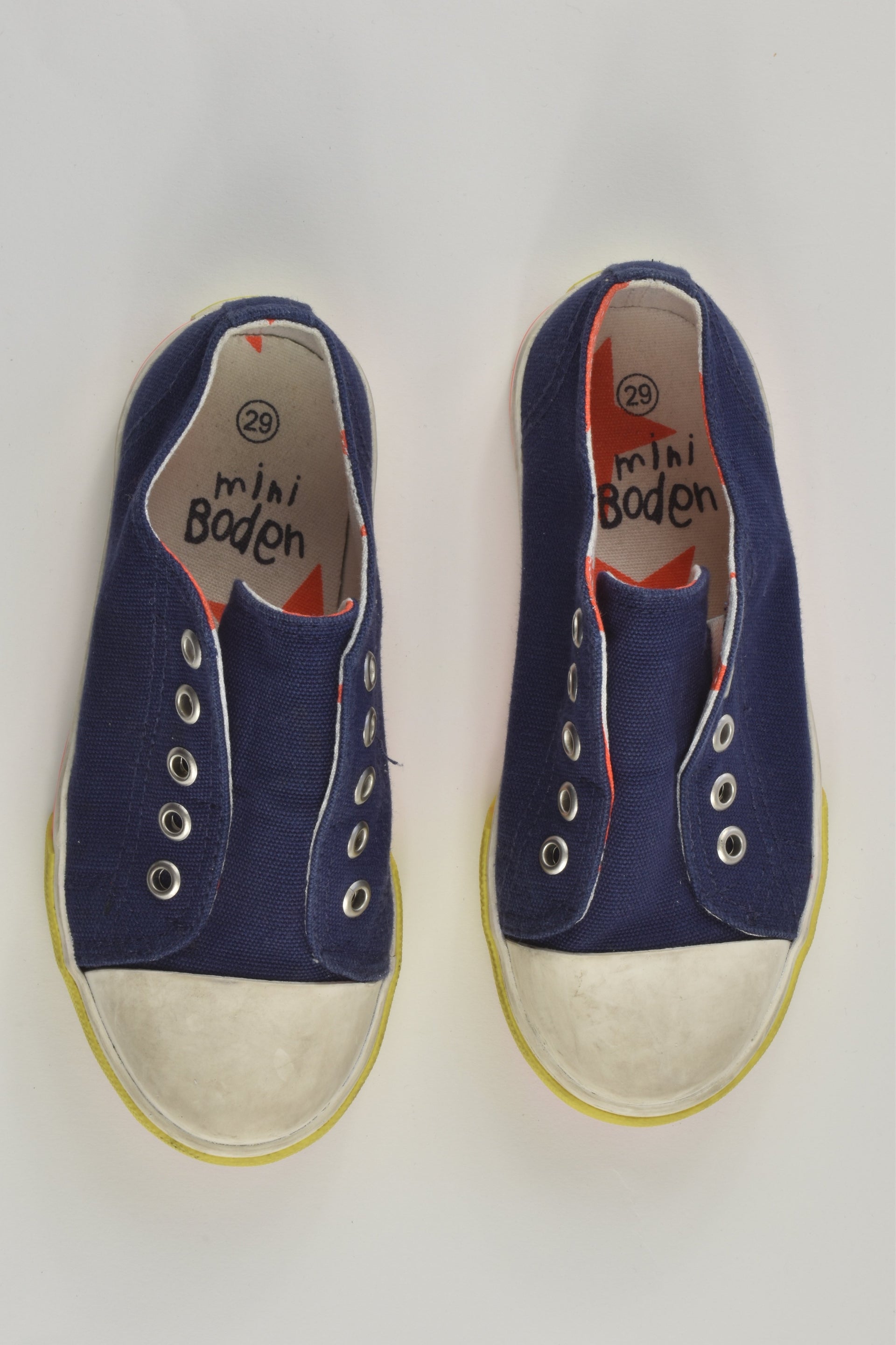 Mini Boden Size EUR 29 Shoes – MiniMe Preloved - Baby and Kids
