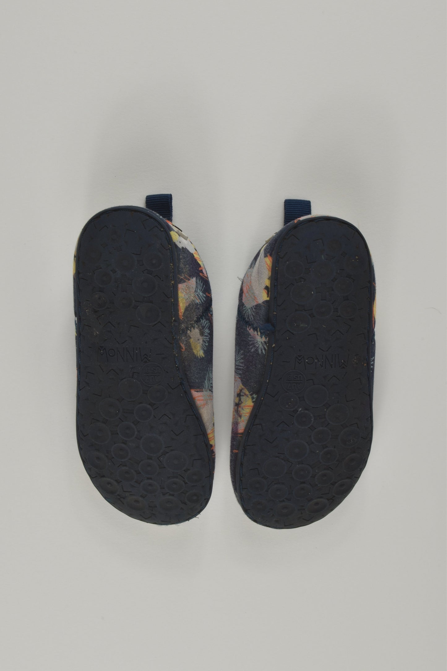 Minnow Design Size AU 7 Water Play Neoprene Shoes