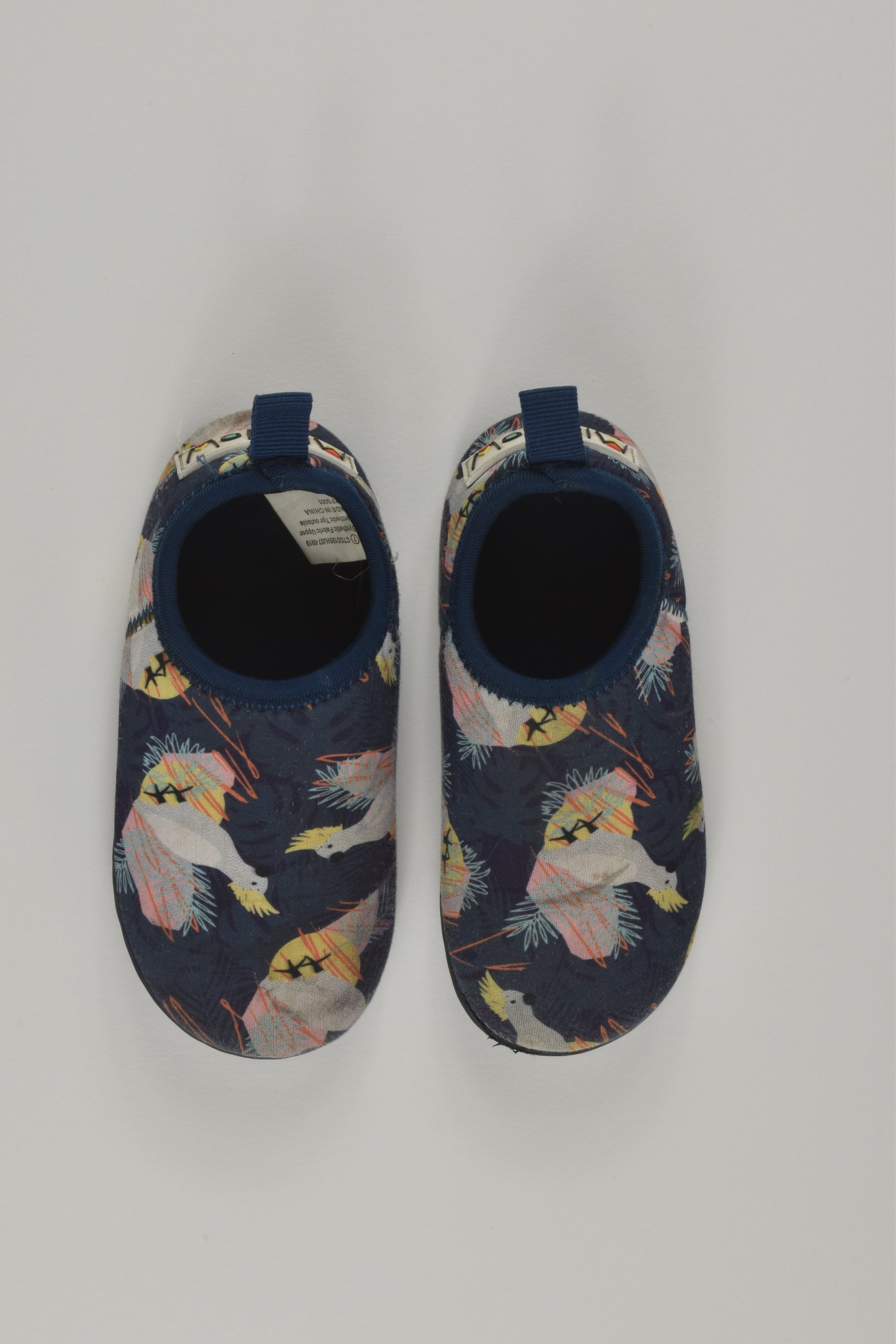 Minnow Design Size AU 7 Water Play Neoprene Shoes