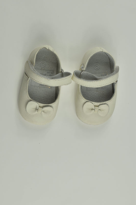 Mockingbird Size 1 Leather Shoes