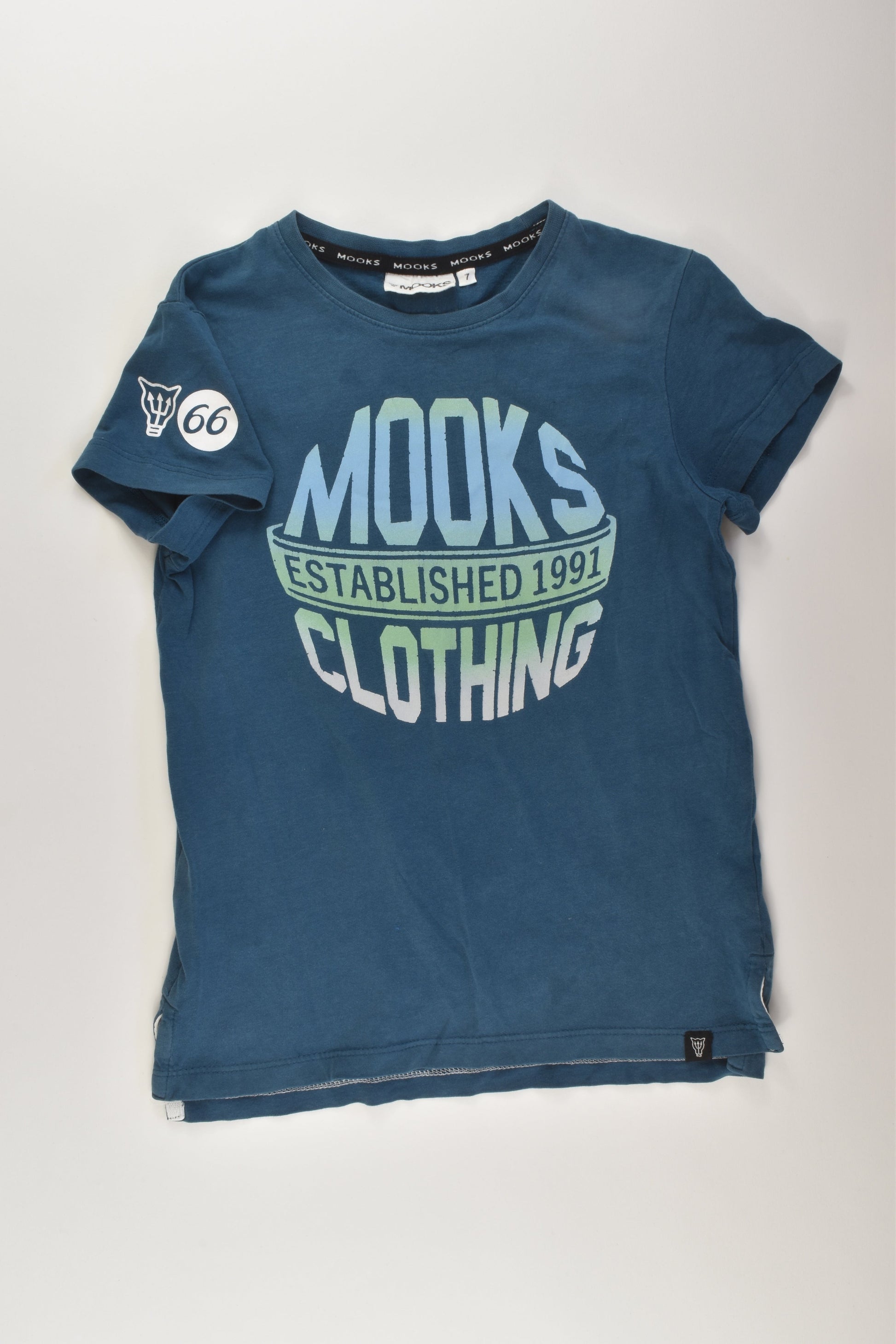 Mooks Size 7 T-shirt