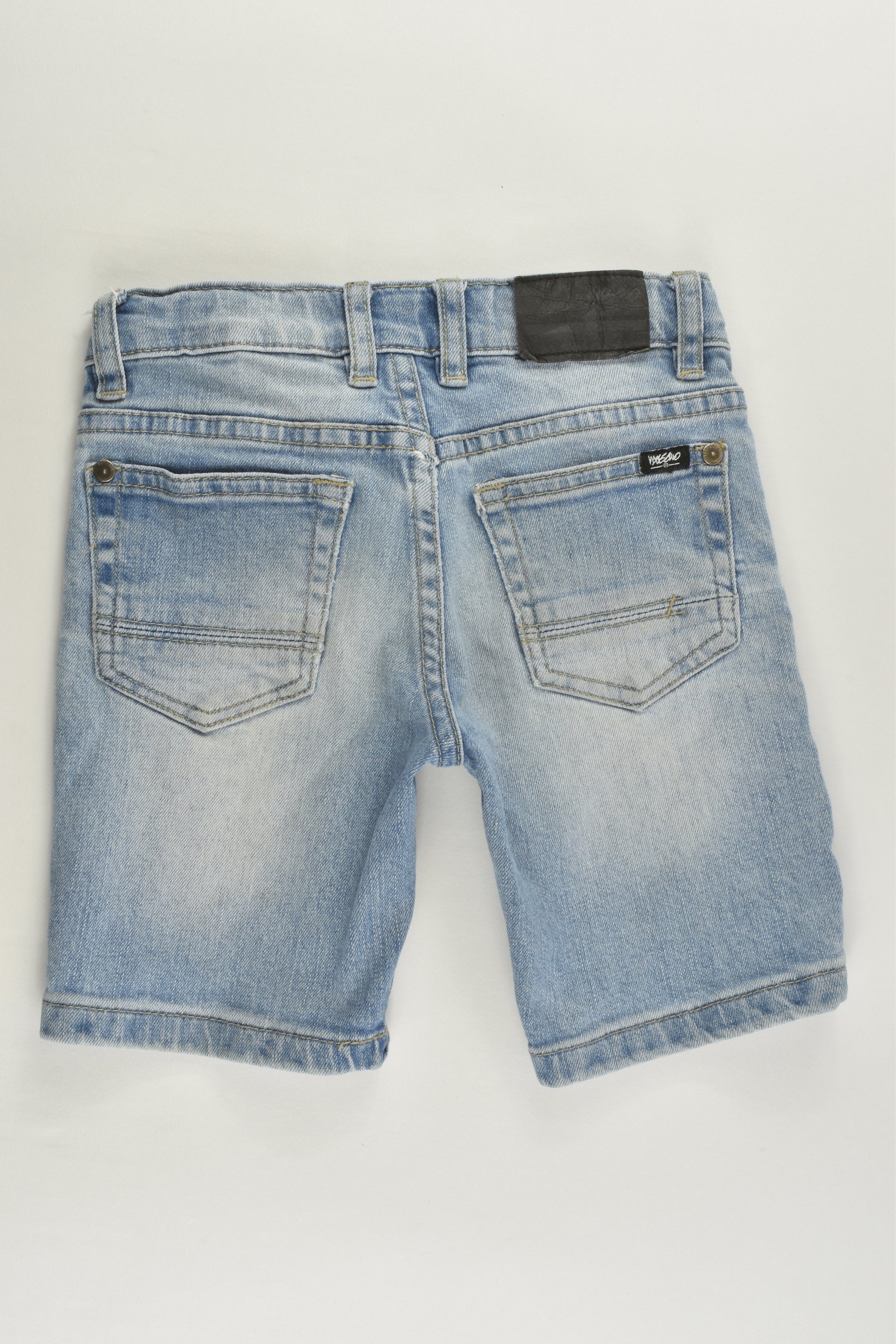 Mossimo Size 5 Stertchy Denim Shorts