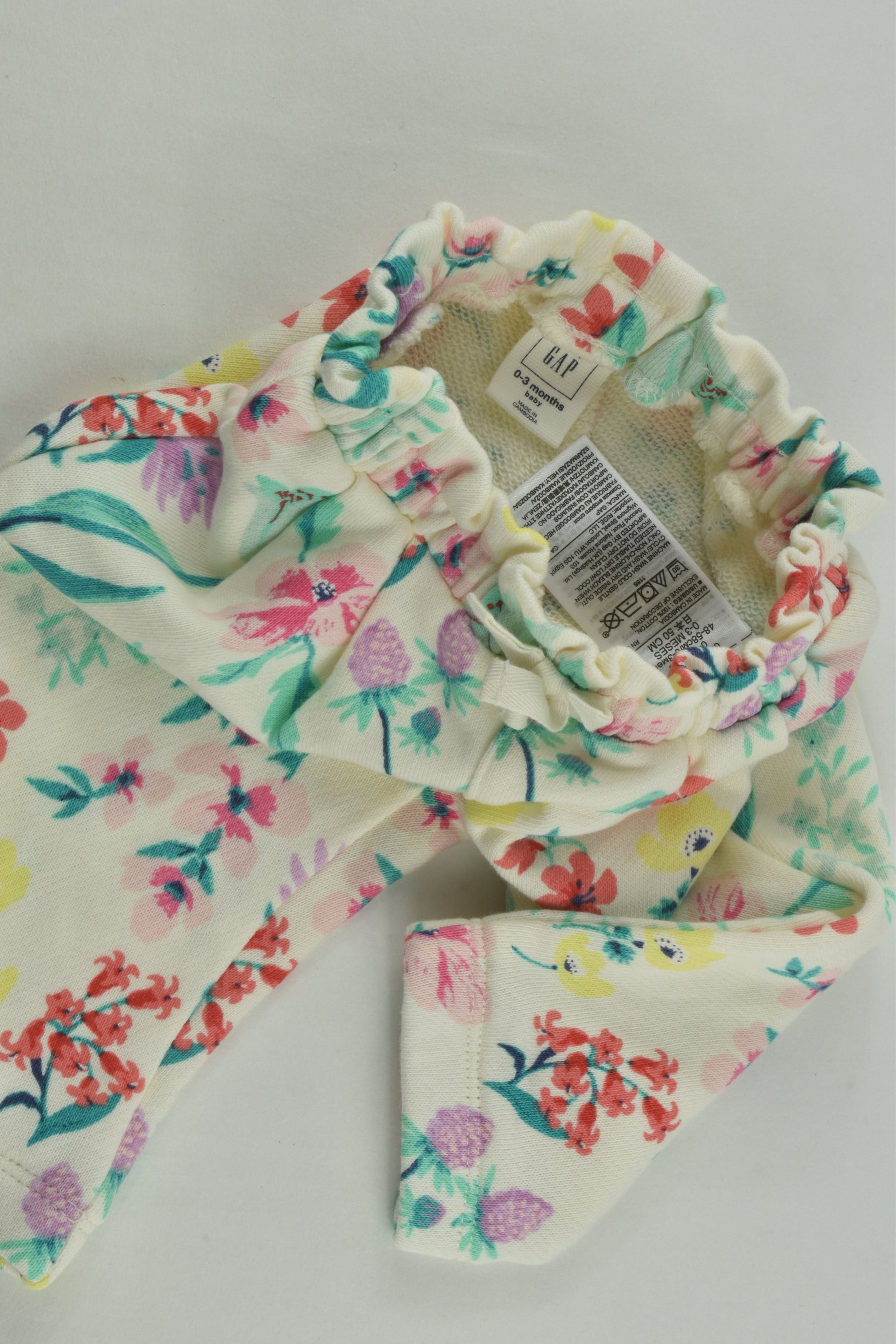 NEW Baby Gap Size 000 (0-3 months) Floral Track Pants