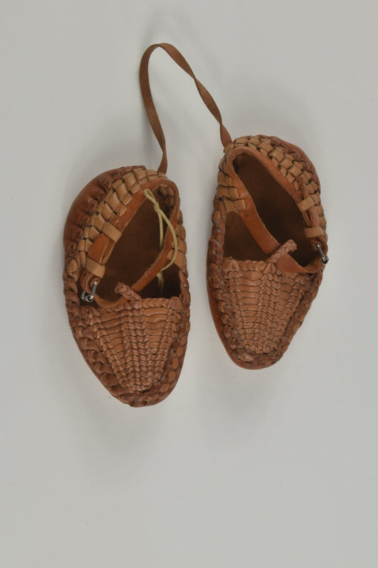 NEW Handmade Size approx 3 Leather Slippers