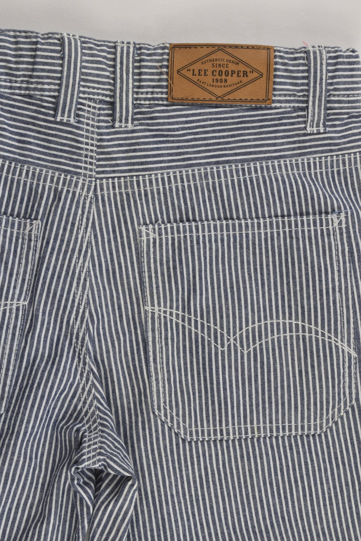 NEW Lee Cooper Size 8 Lightweight Striped Shorts