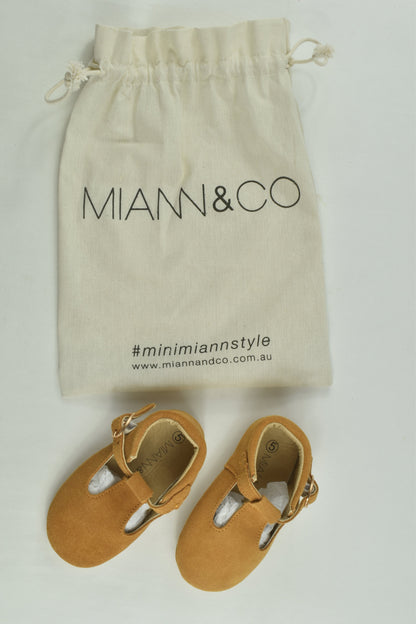 NEW Miann & Co Size 5 Brown Soft Sole Leather Shoes