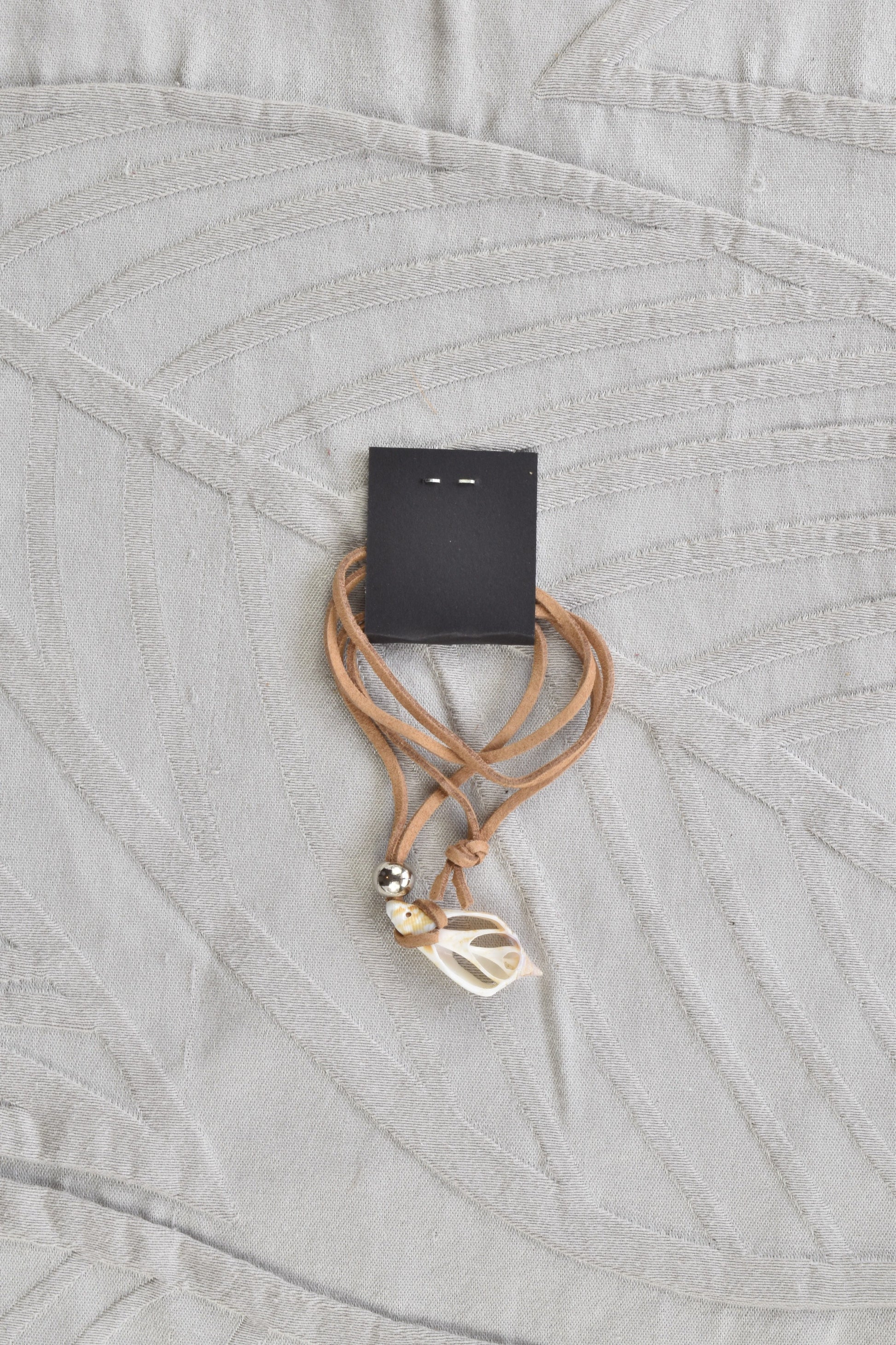 NEW Pinch and Spoon Shell necklace Caramel