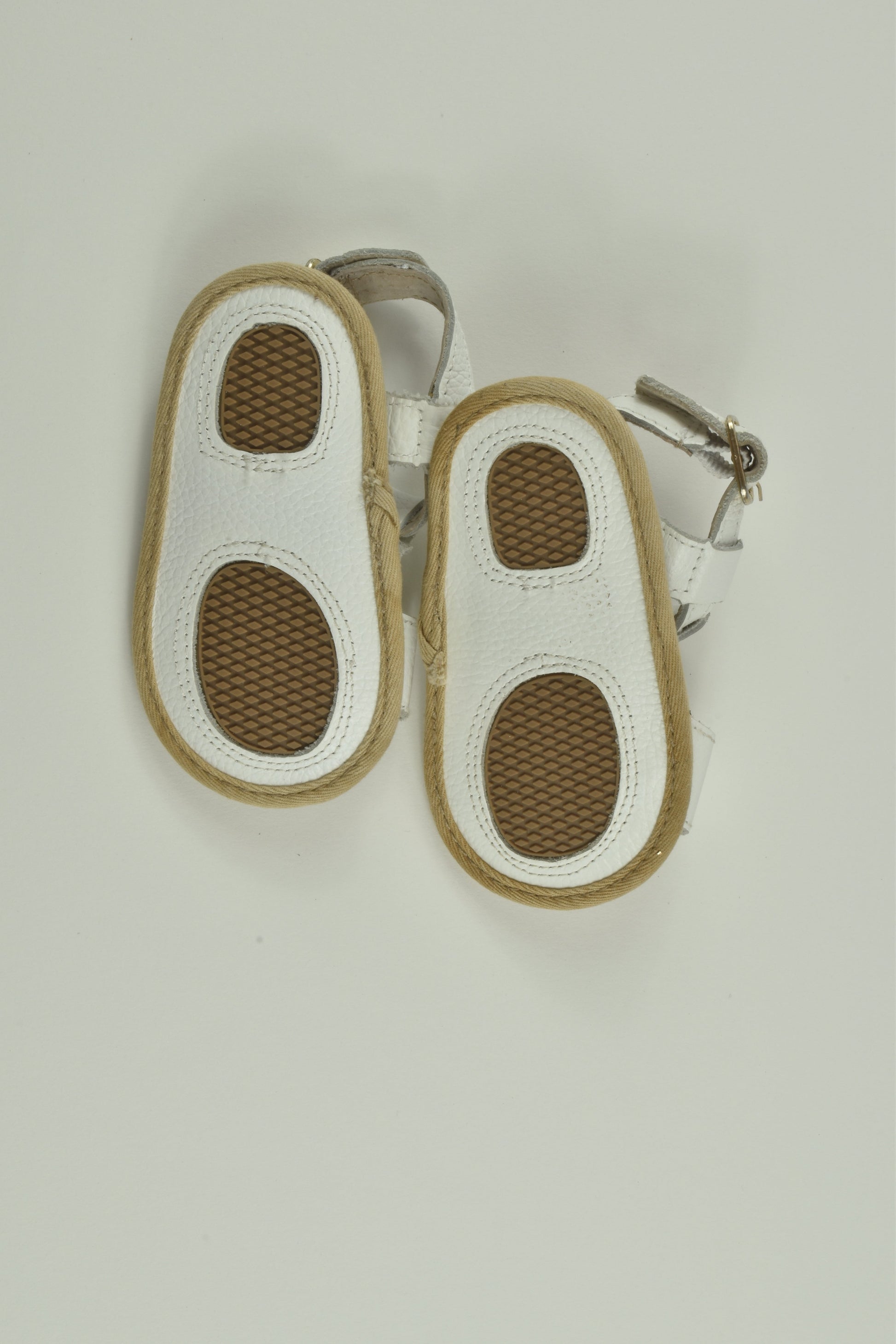 NEW Raindrop Kids Size 4 Leather Soft Sole Sandals