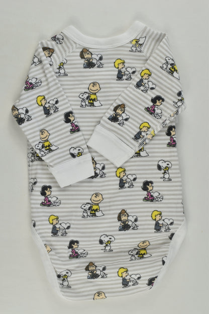 NEW Uniqlo Size 00 (3-6 months) Snoopy Bodysuit