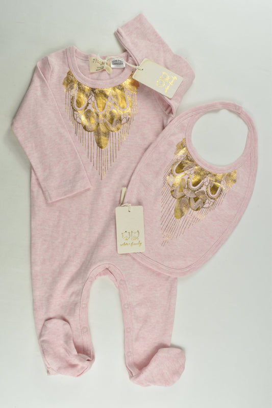 NEW Wilson & Frenchy Size 00 Romper and Bib