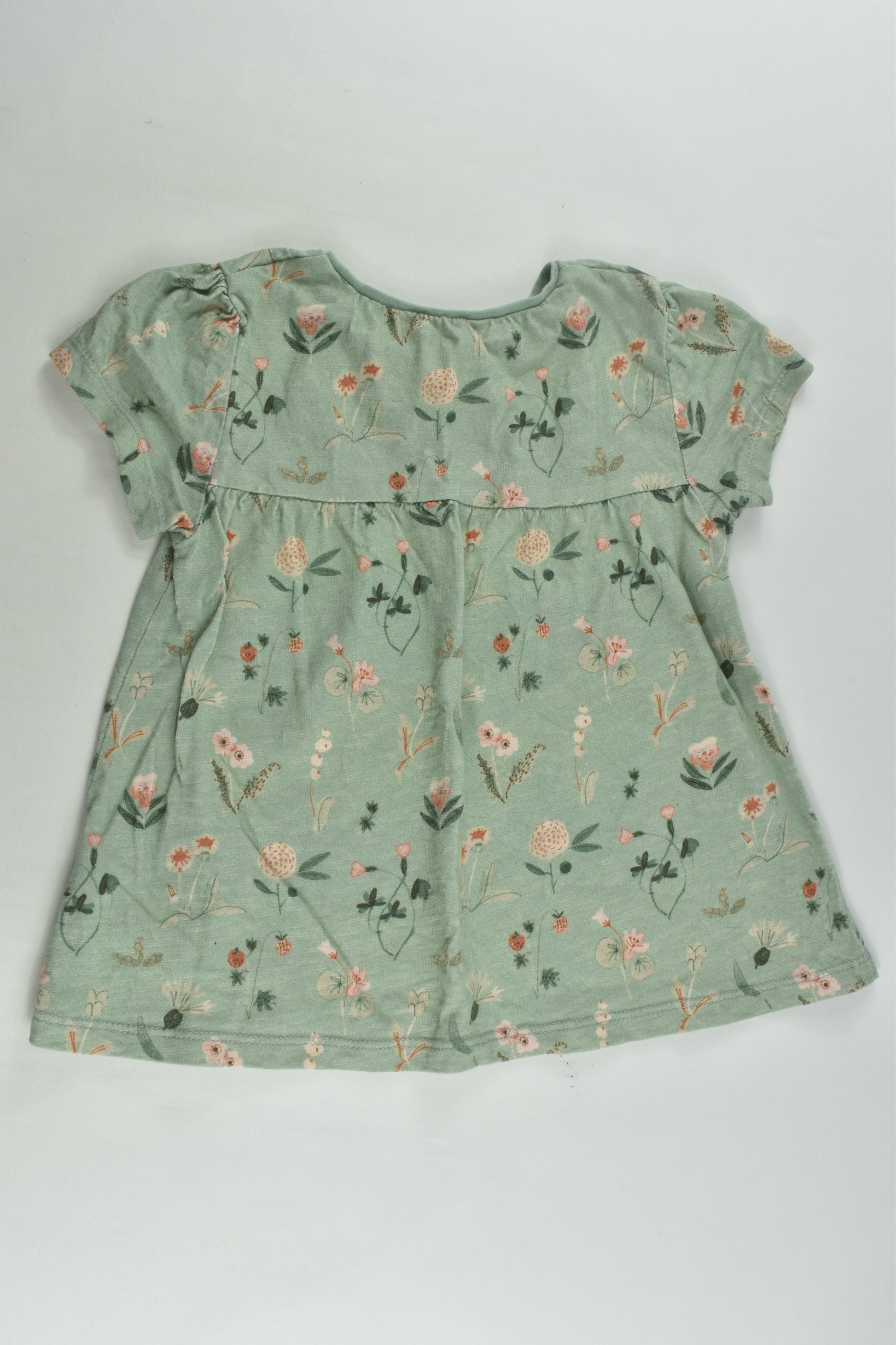 Next Size 4-5 T-shirt