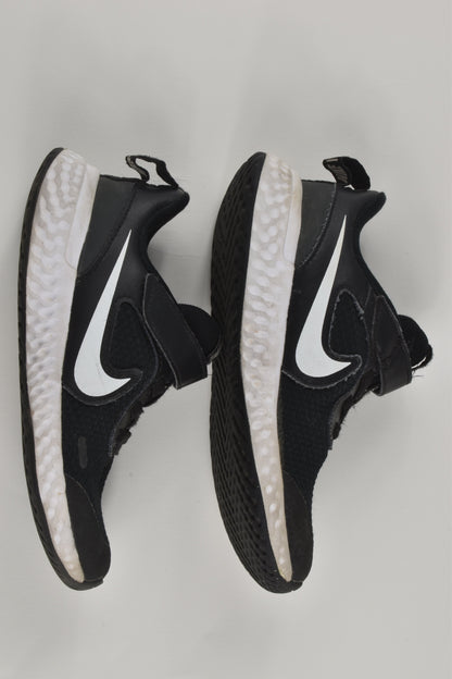 Nike Revolution Size UK 10.5 Shoes