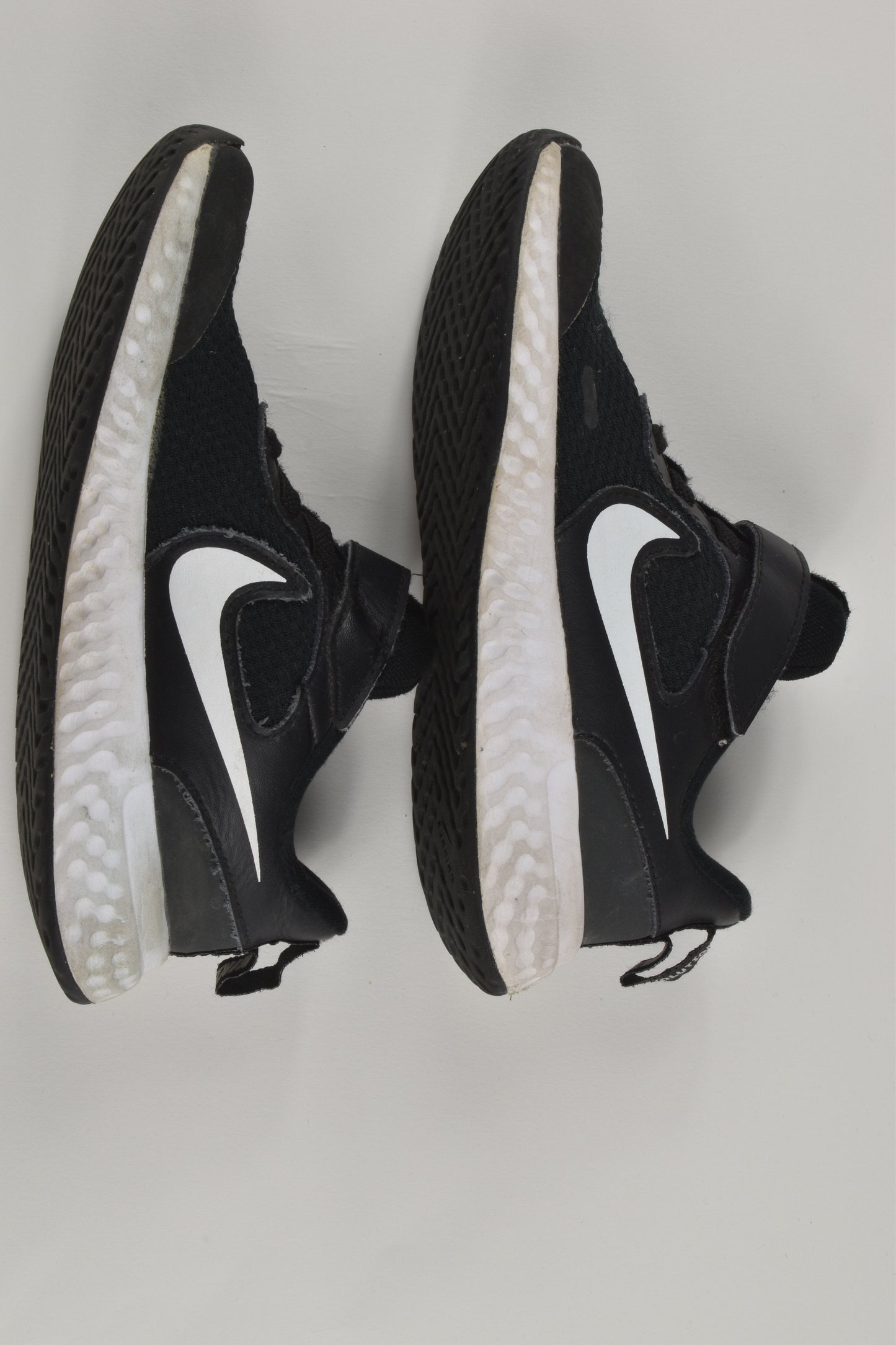 Nike Revolution Size UK 10.5 Shoes