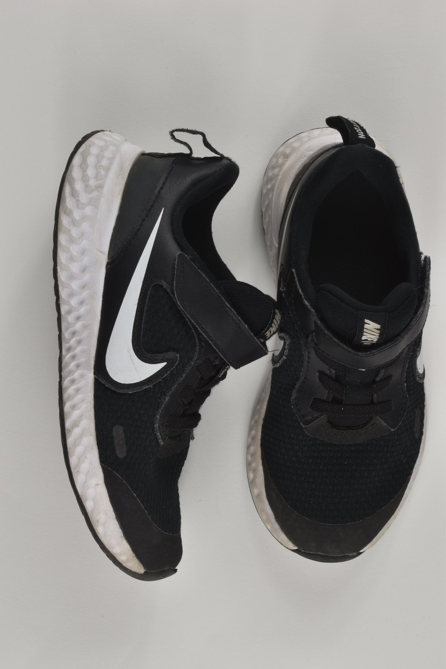 Nike Revolution Size UK 10.5 Shoes
