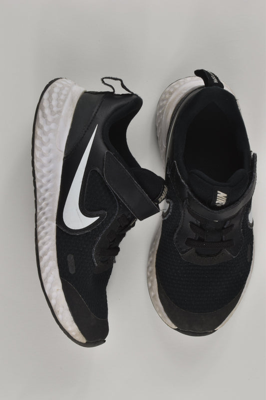 Nike Revolution Size UK 10.5 Shoes