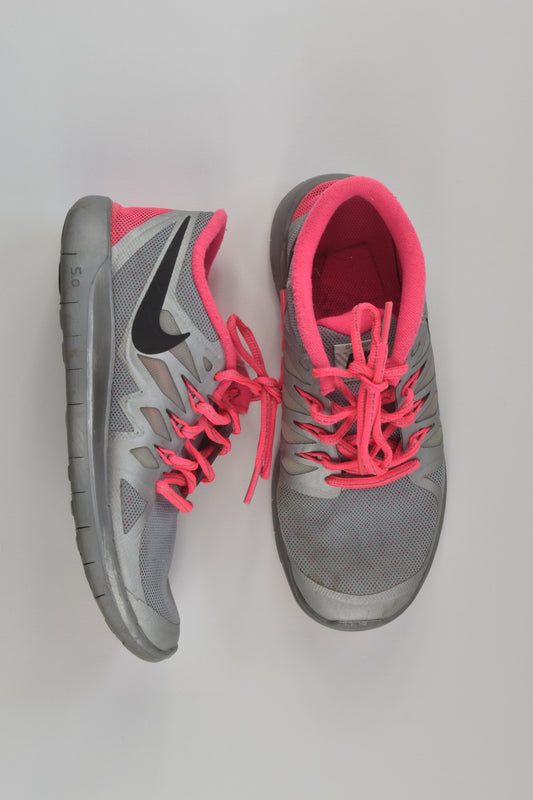 Nike Size UK 4.5 Shoes