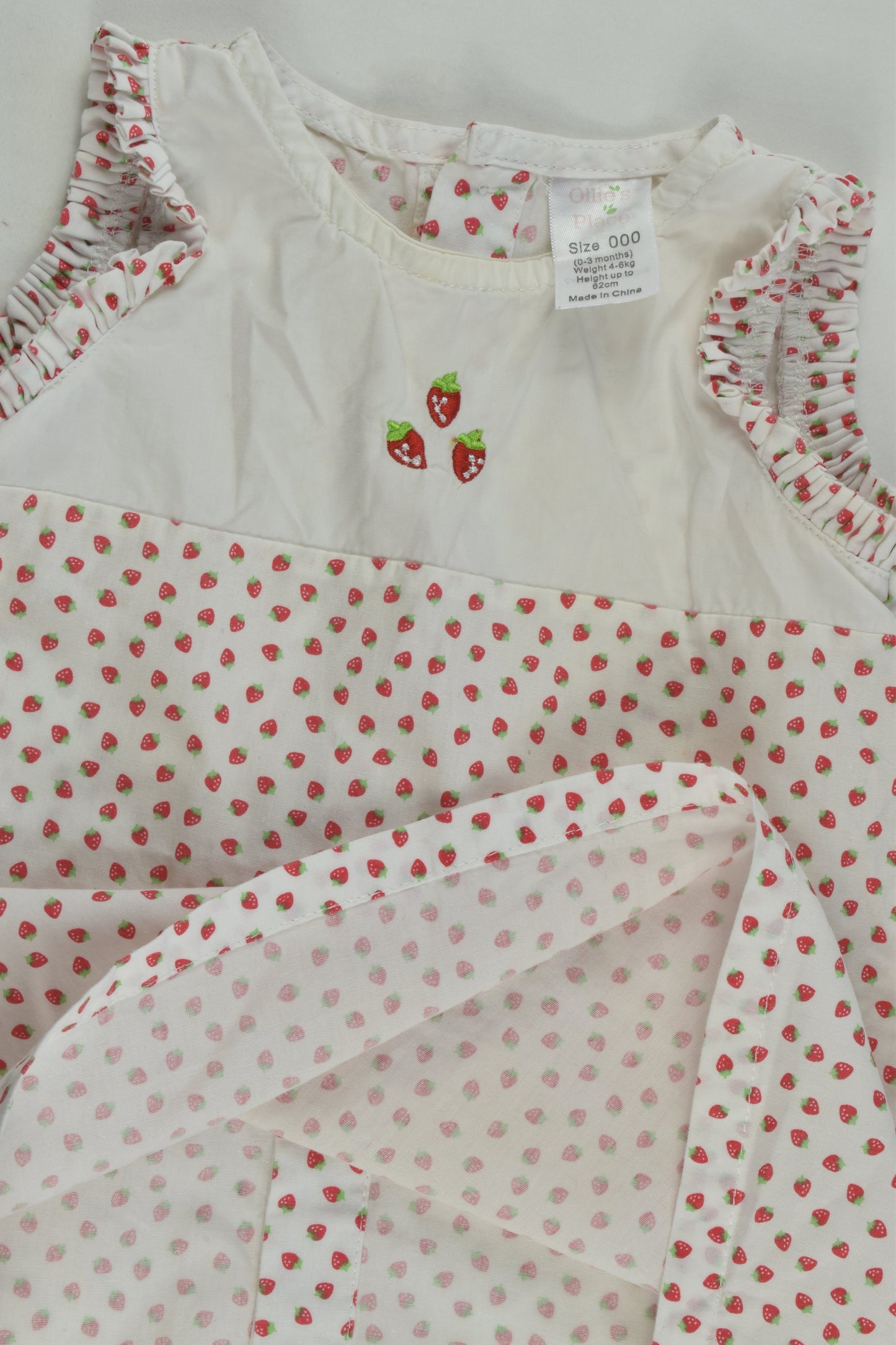 Ollie's Place Size 000 Strawberries Dress