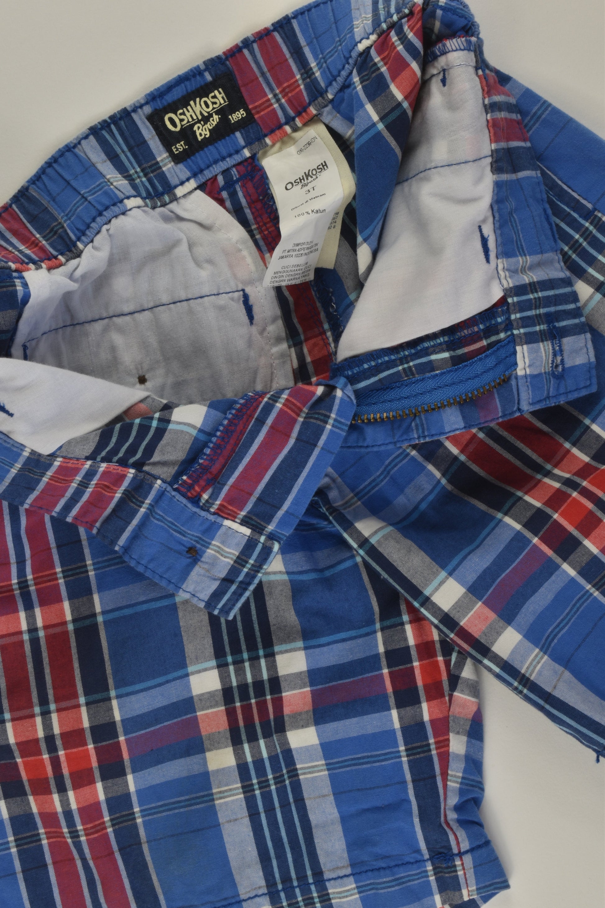OshKosh Size 3 Checked Shorts
