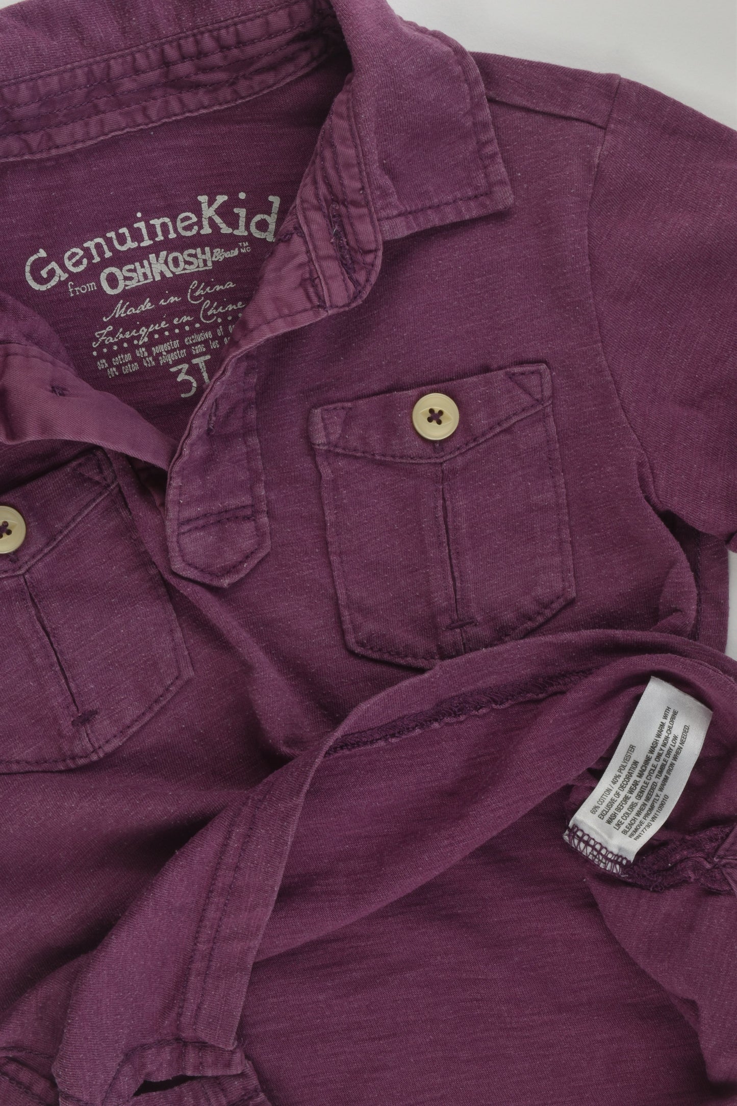 OshKosh Size 3 T-shirt