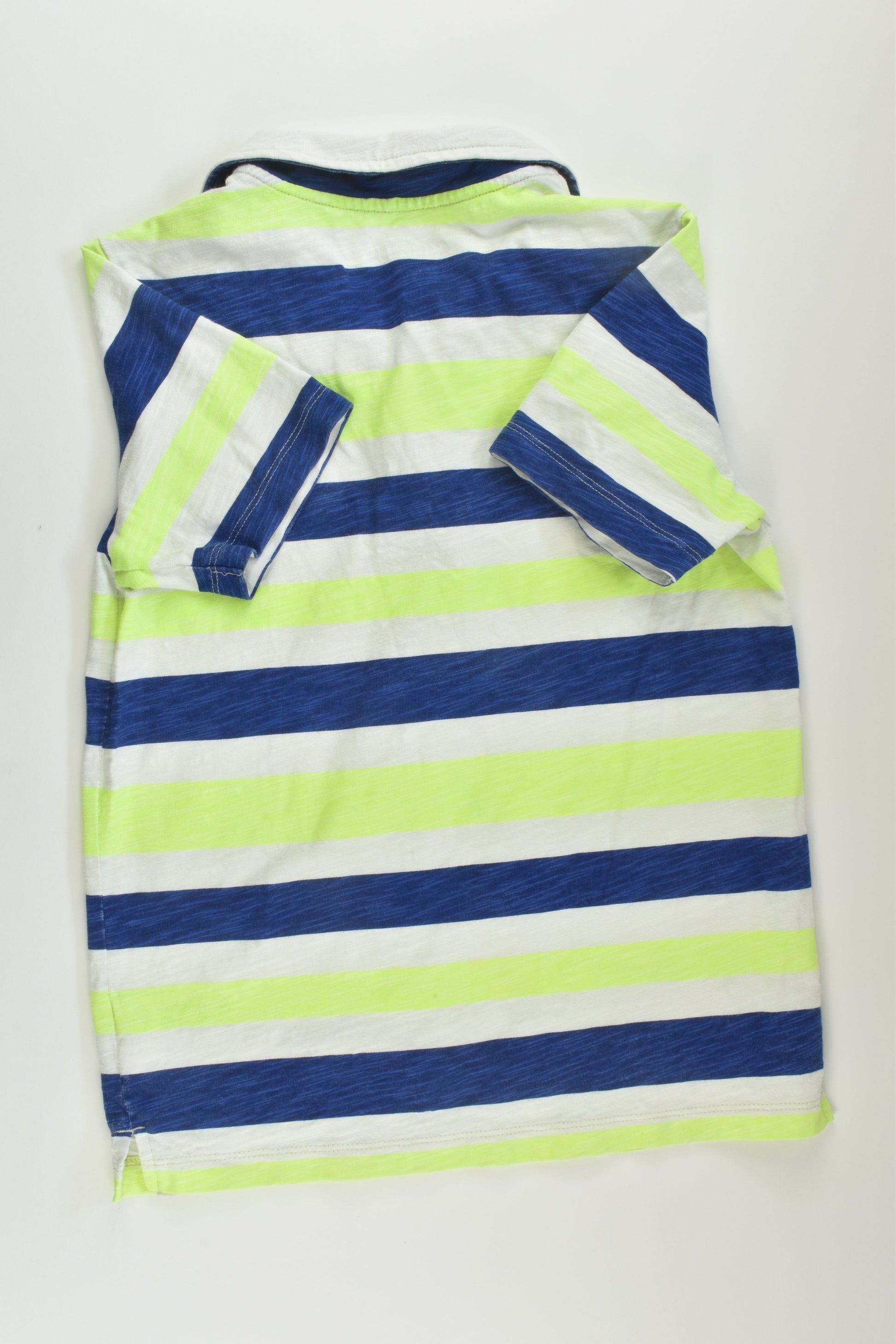 OshKosh Size 6 Collared T-shirt