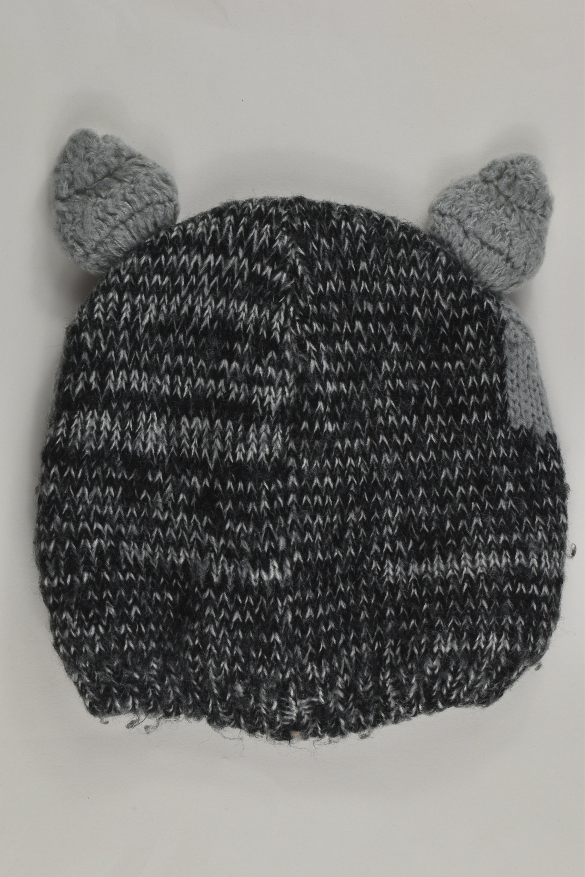 Pavement Size approx 4-6 Beanie