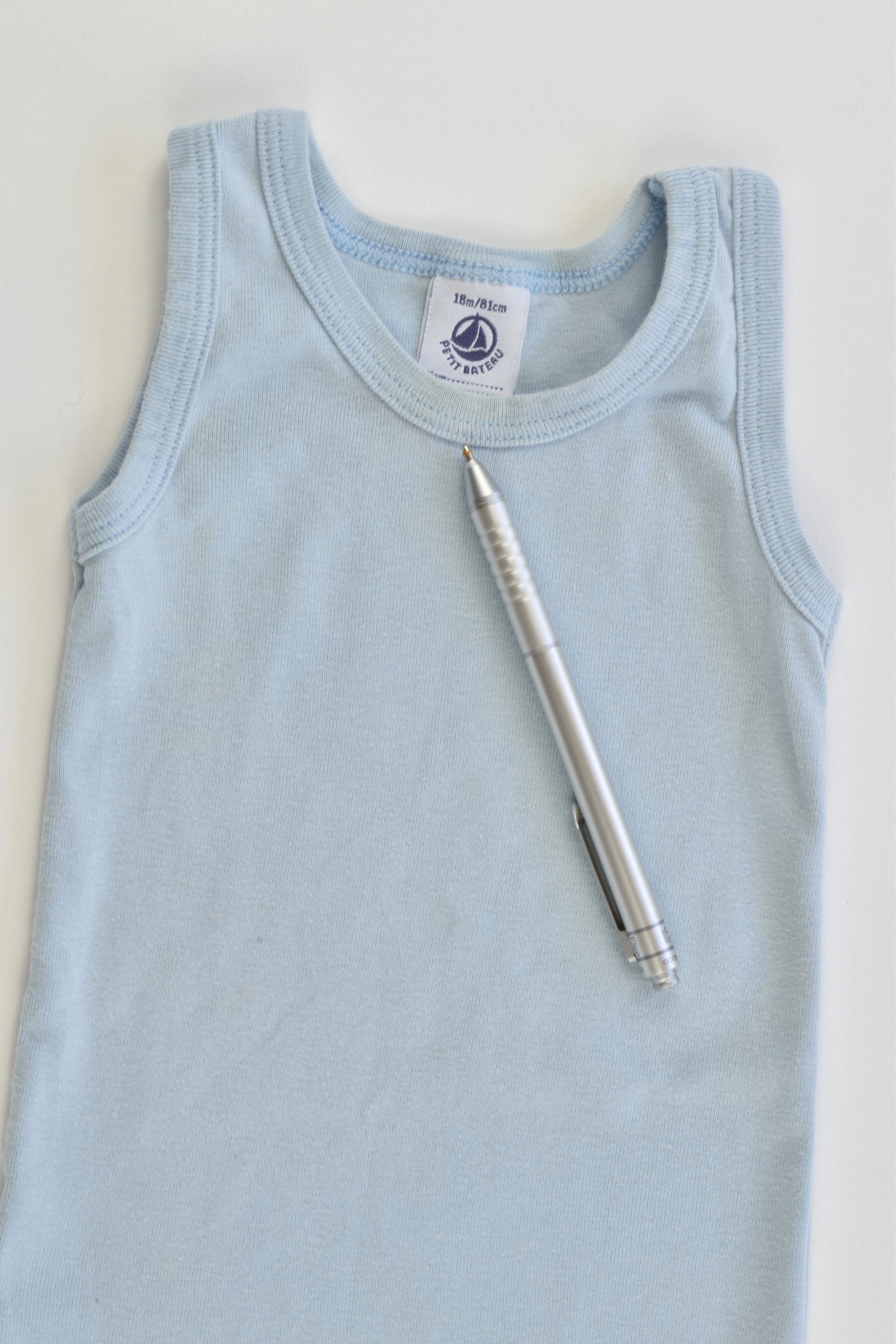 Petit Bateau (France) Size 0-1 (18 months, 81 cm) Bodysuit