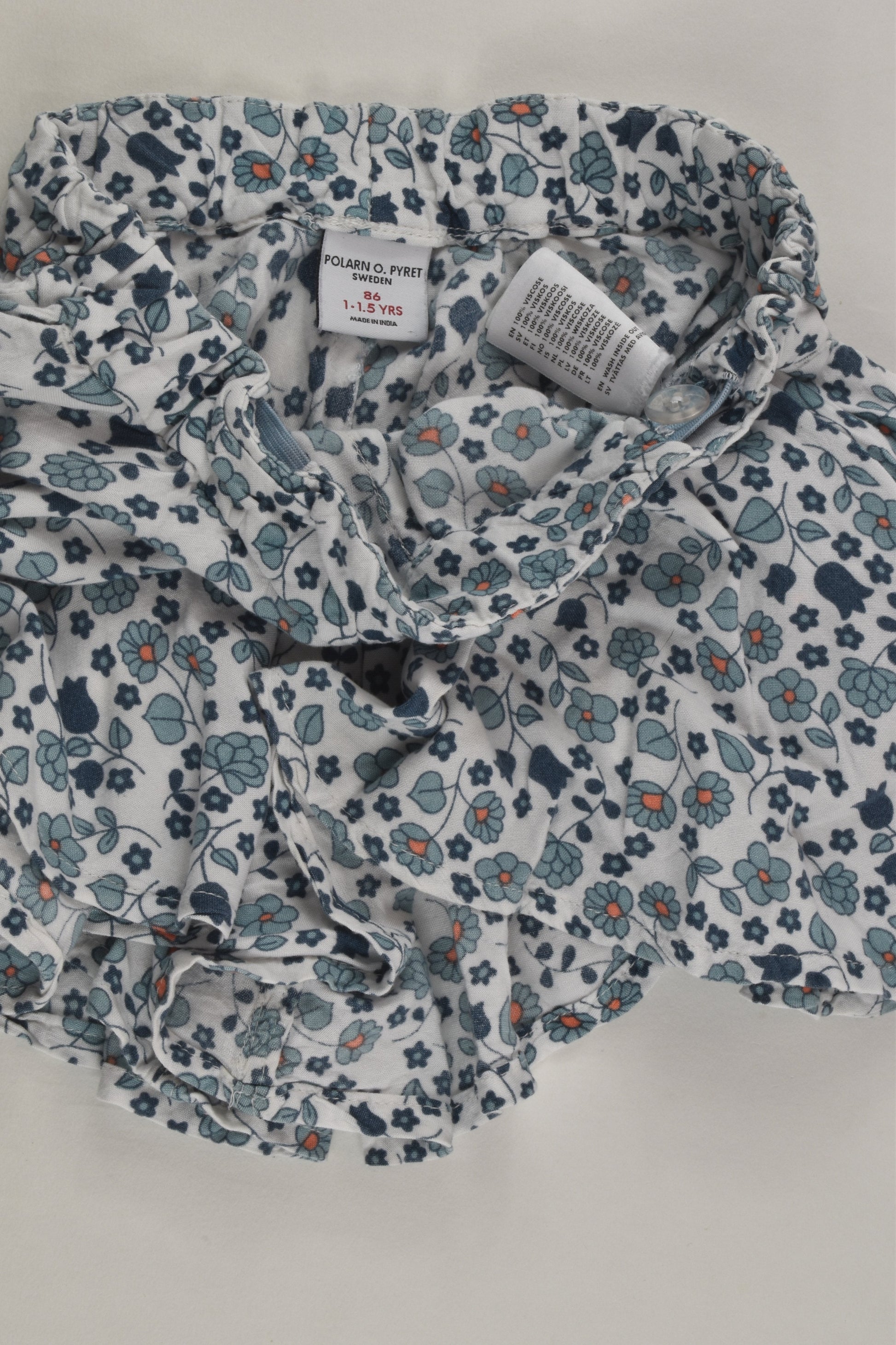 Polarn O. Pyret Size 1 (86 cm) Floral Shorts