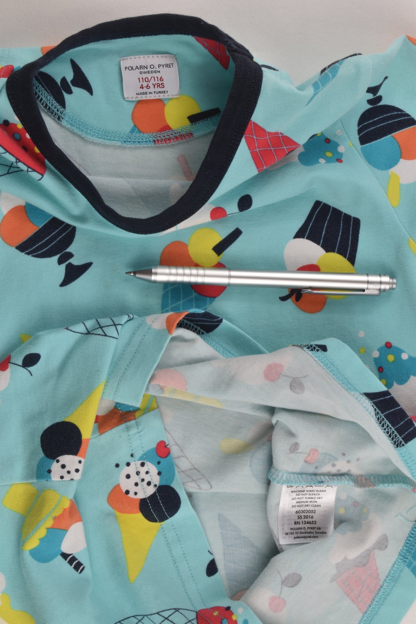 Polarn O. Pyret Size 4-6 (110/116 cm) Ice Cream T-shirt