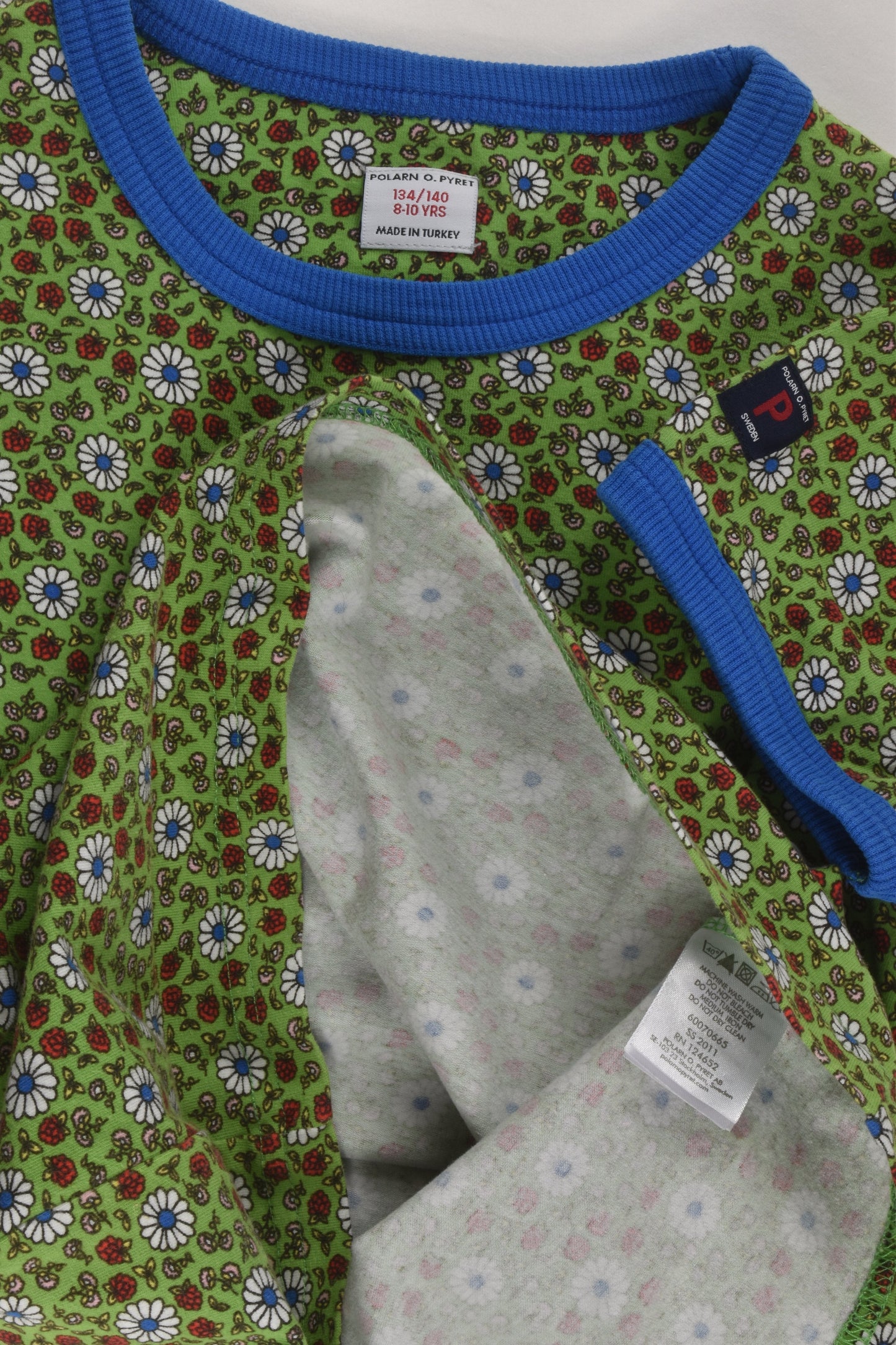 Polarn O. Pyret Size 8-10 (134/140 cm) Floral T-shirt