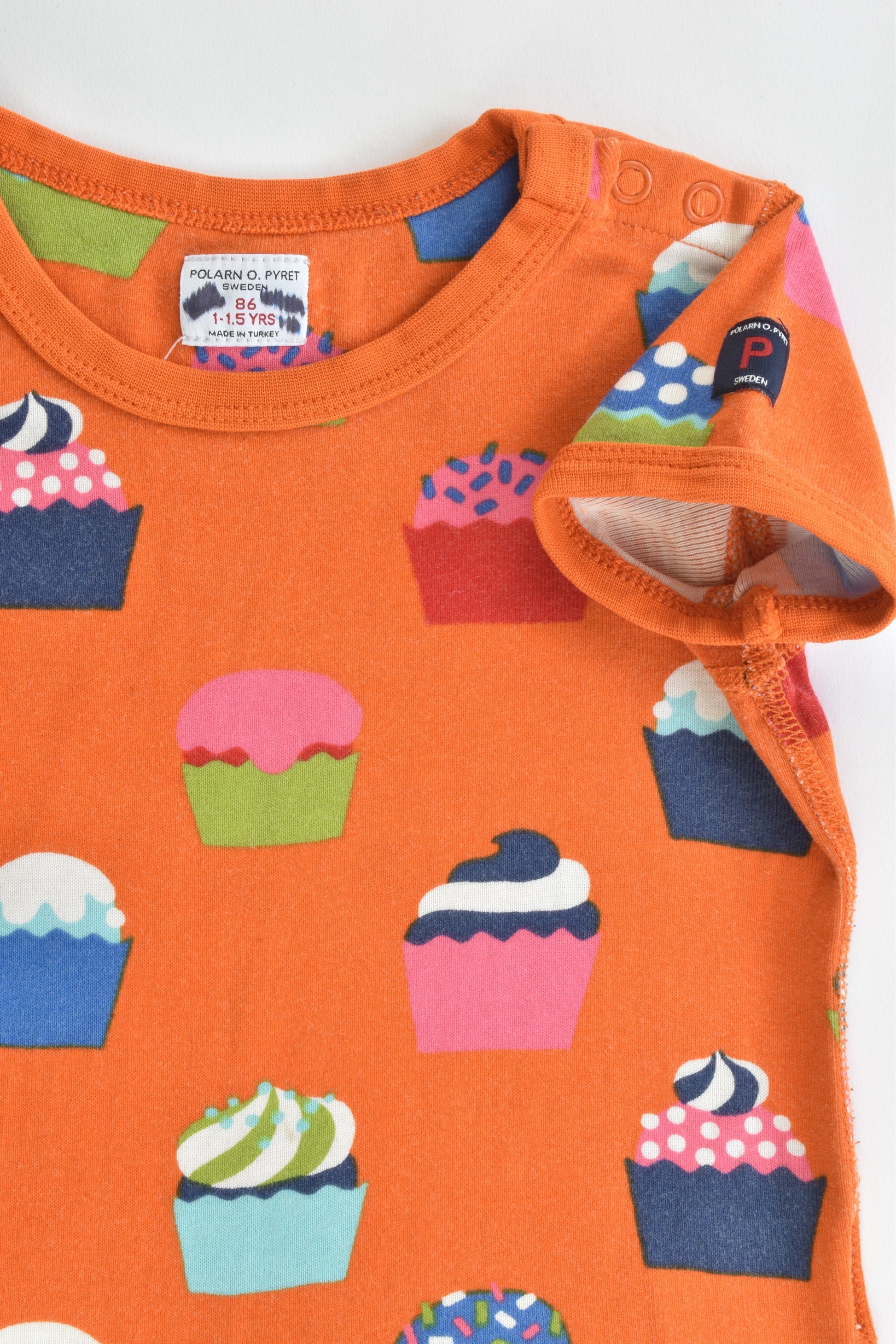 Polarn O. Pyret Sweden Size 86 cm (1-1.5 years) Cupcake T-shirt