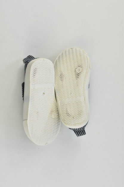 Pumpkin Patch Size 4 Shoes