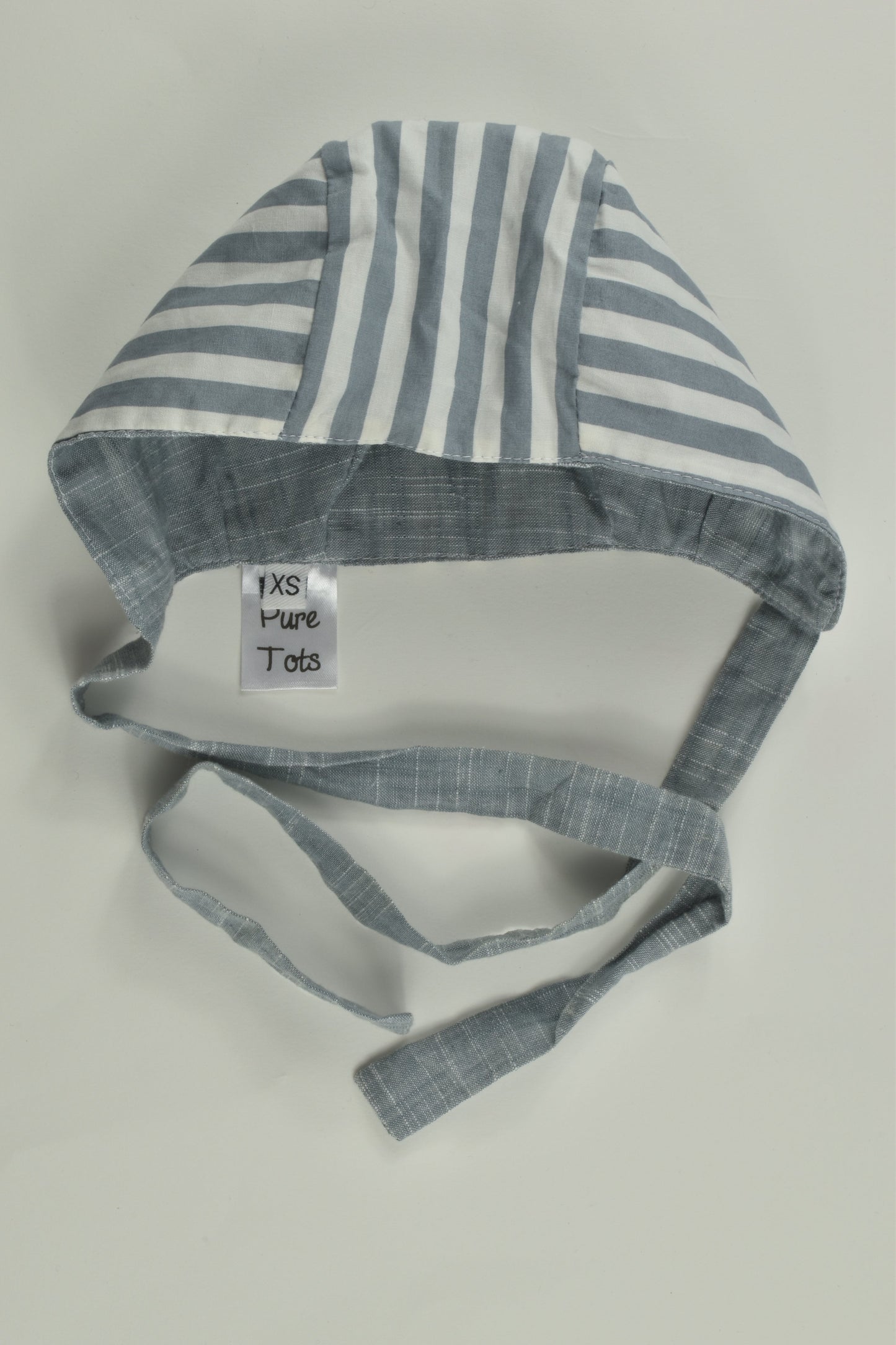 Pure Tots Size approx 0-6 months Reversible Bonnet
