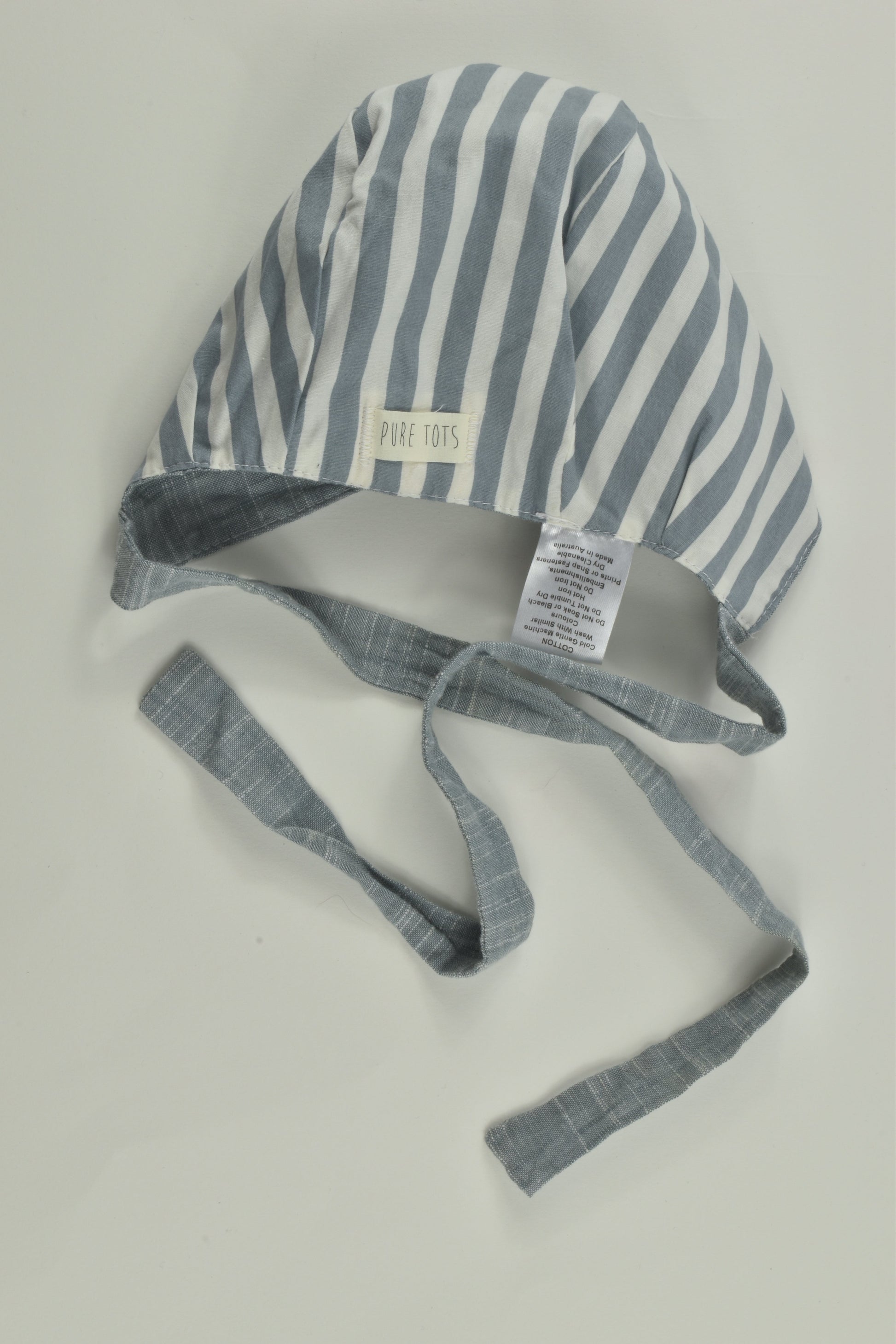 Pure Tots Size approx 0-6 months Reversible Bonnet