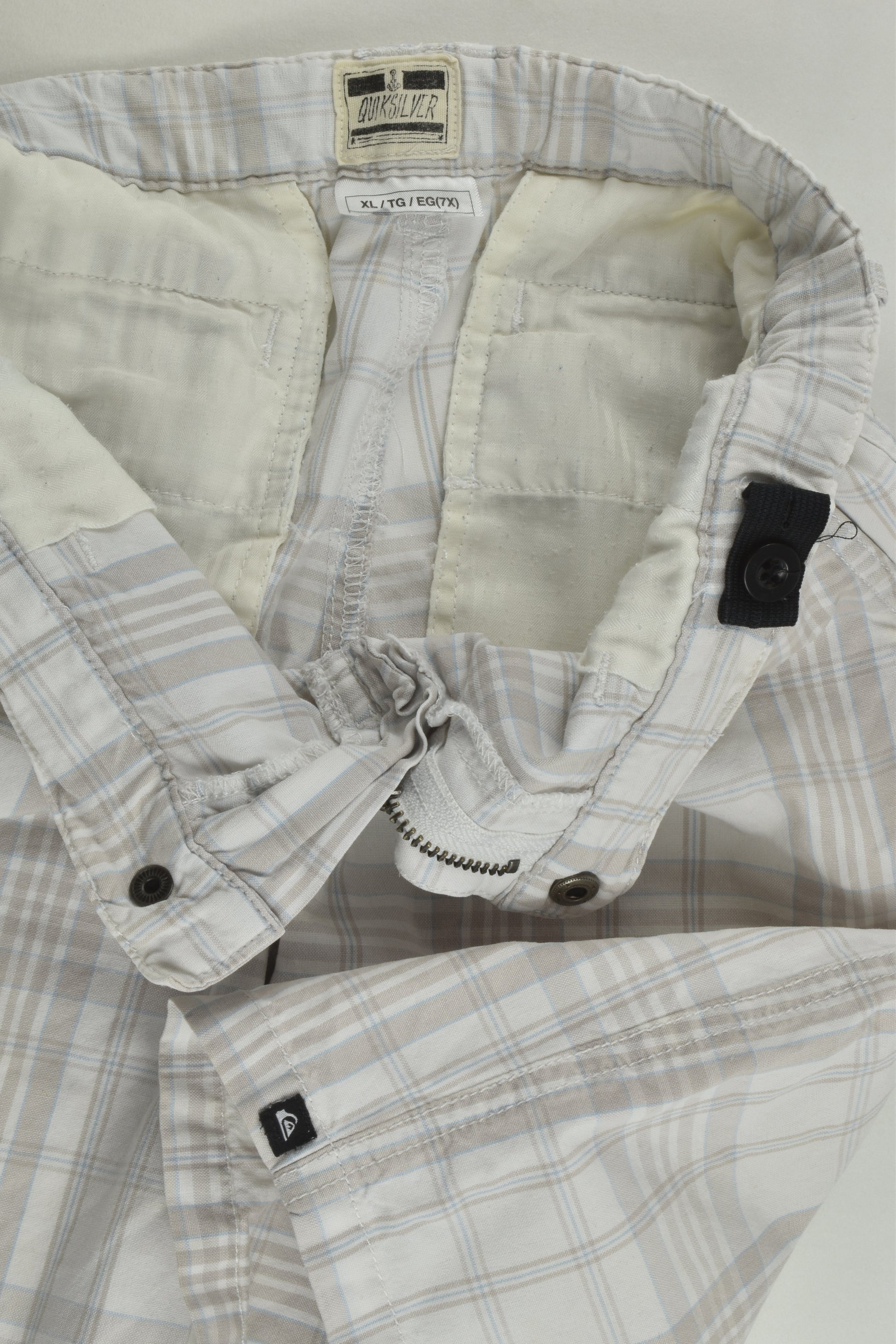 Quiksilver Size approx 10 Shorts