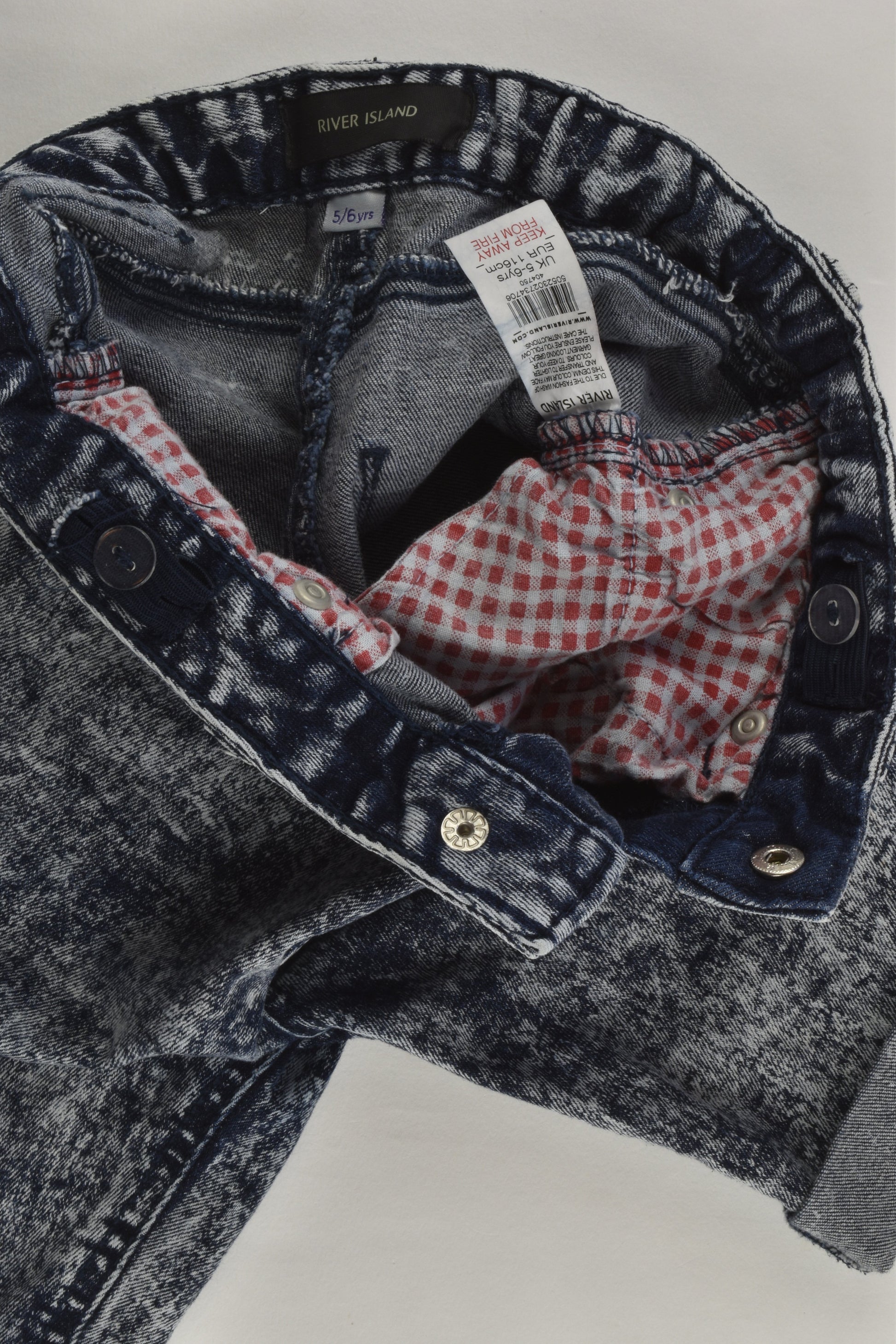 River Island Size 5-6 Stretchy Acid Wash Denim Shorts